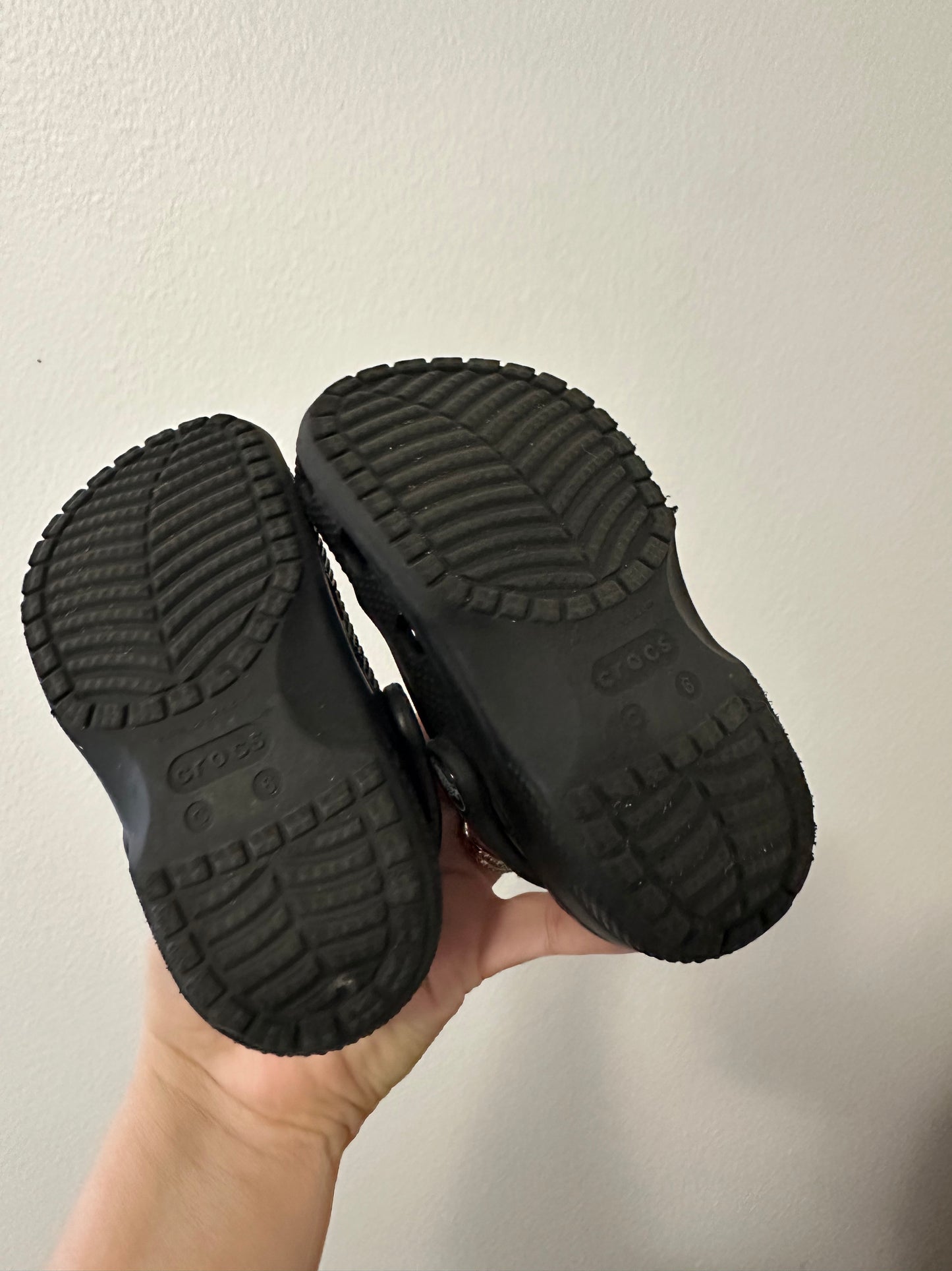 Toddler black crocs || 6c