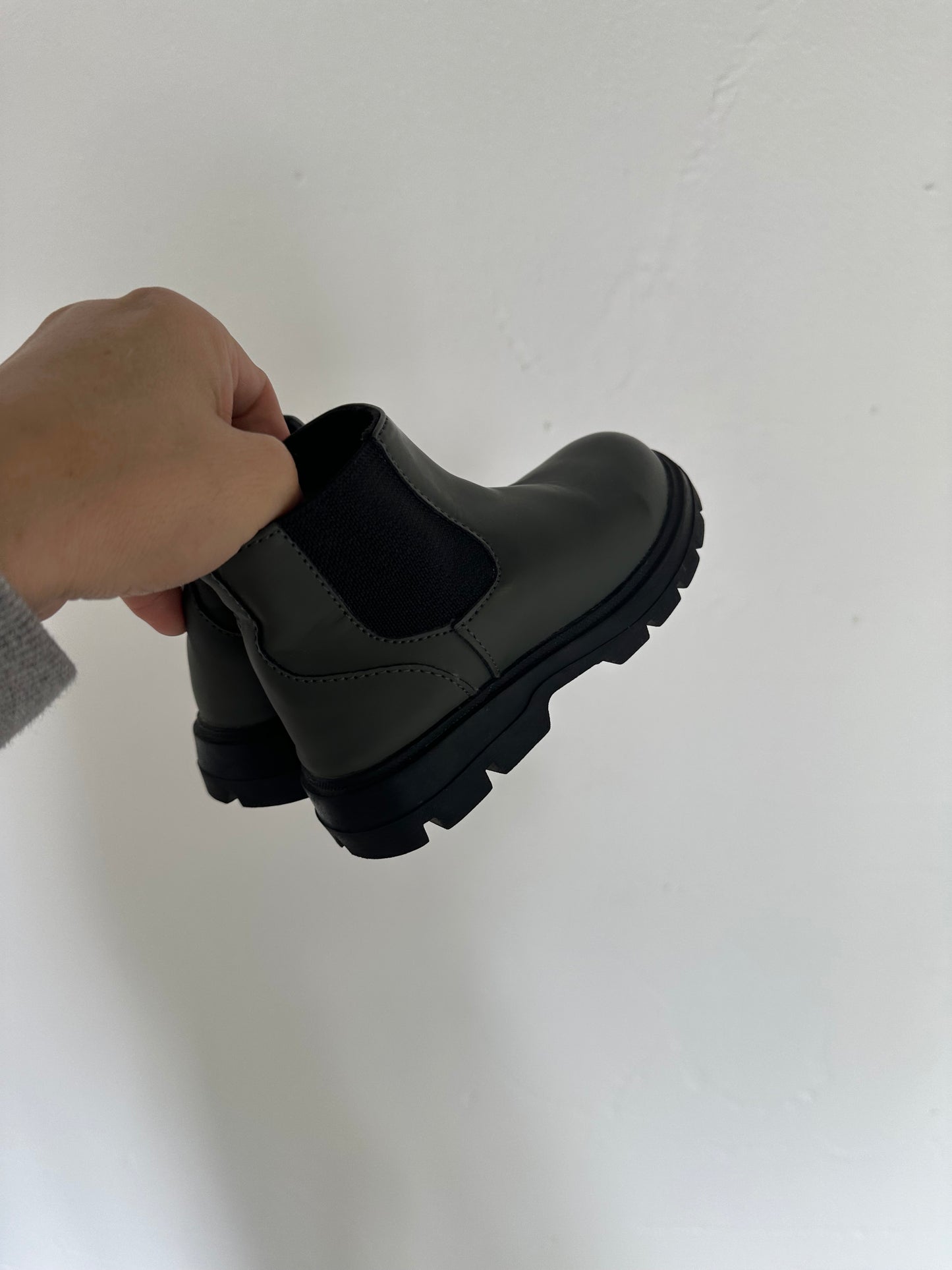 Zara rain boots || 7.5