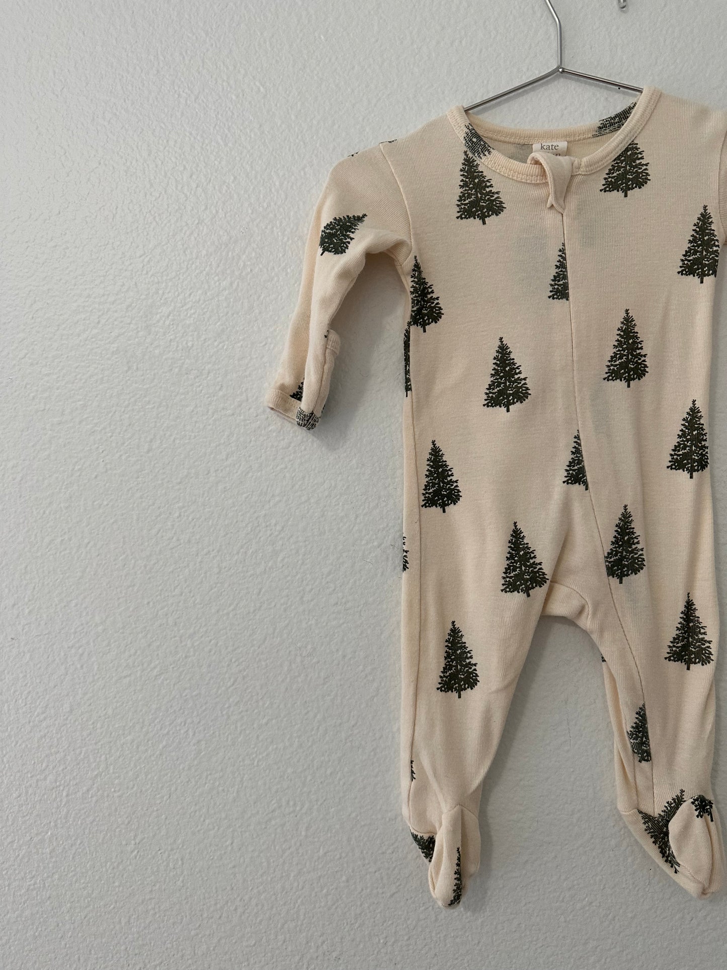 Kate Quinn pine tree footie (0/3)