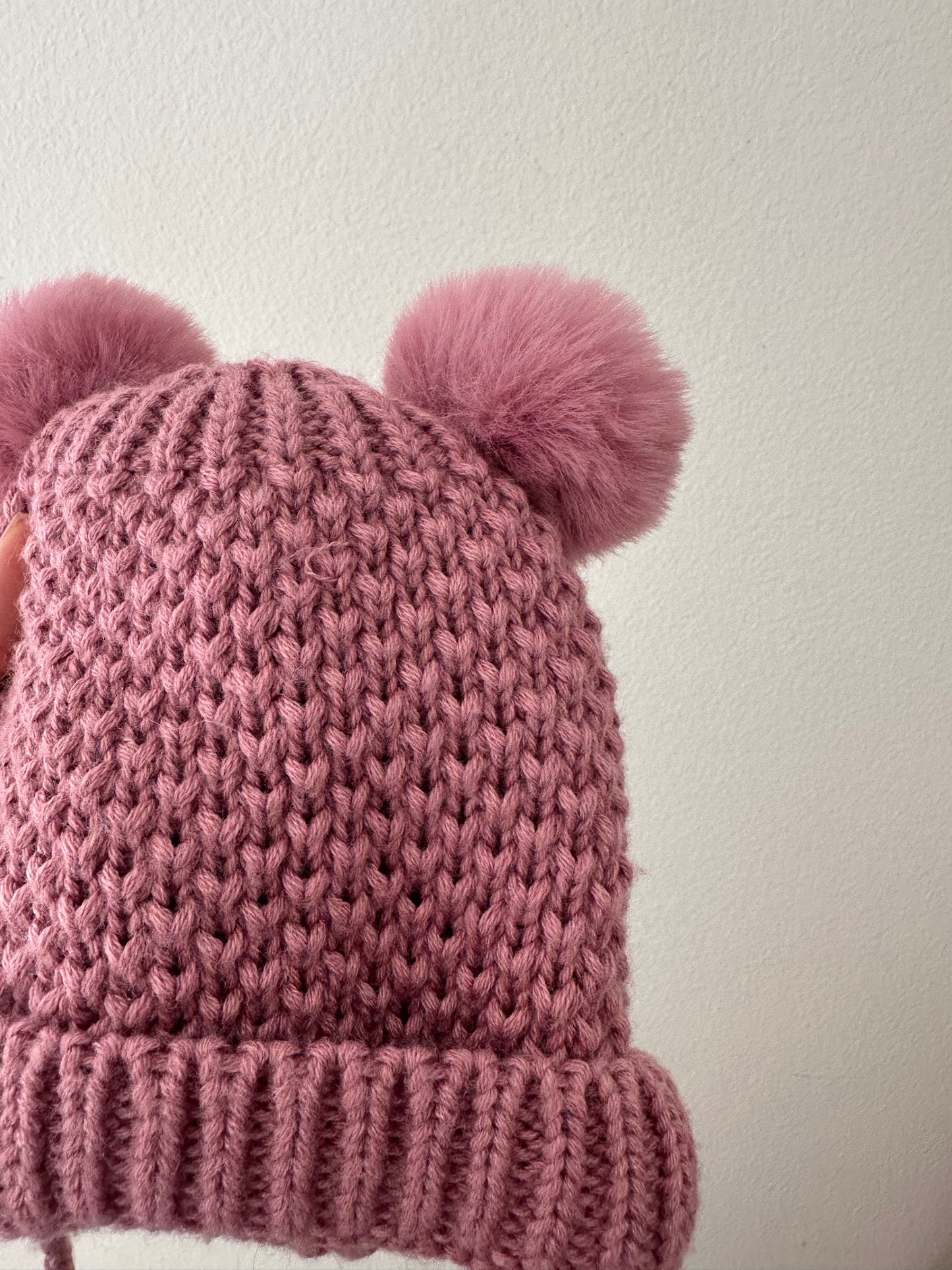 Zara knit beanie 1/2T