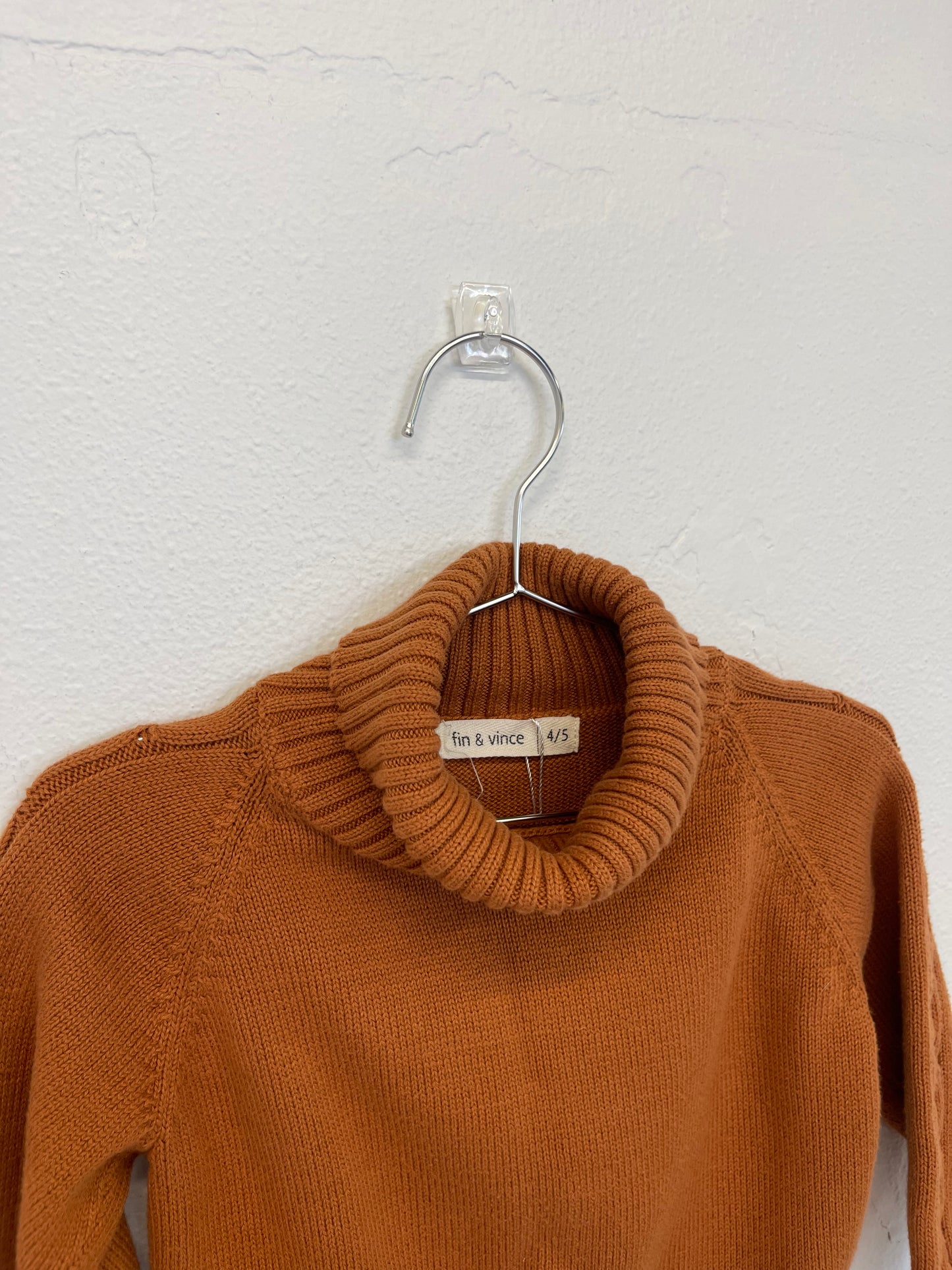 Fin & Vince turtleneck sweater || 4Y