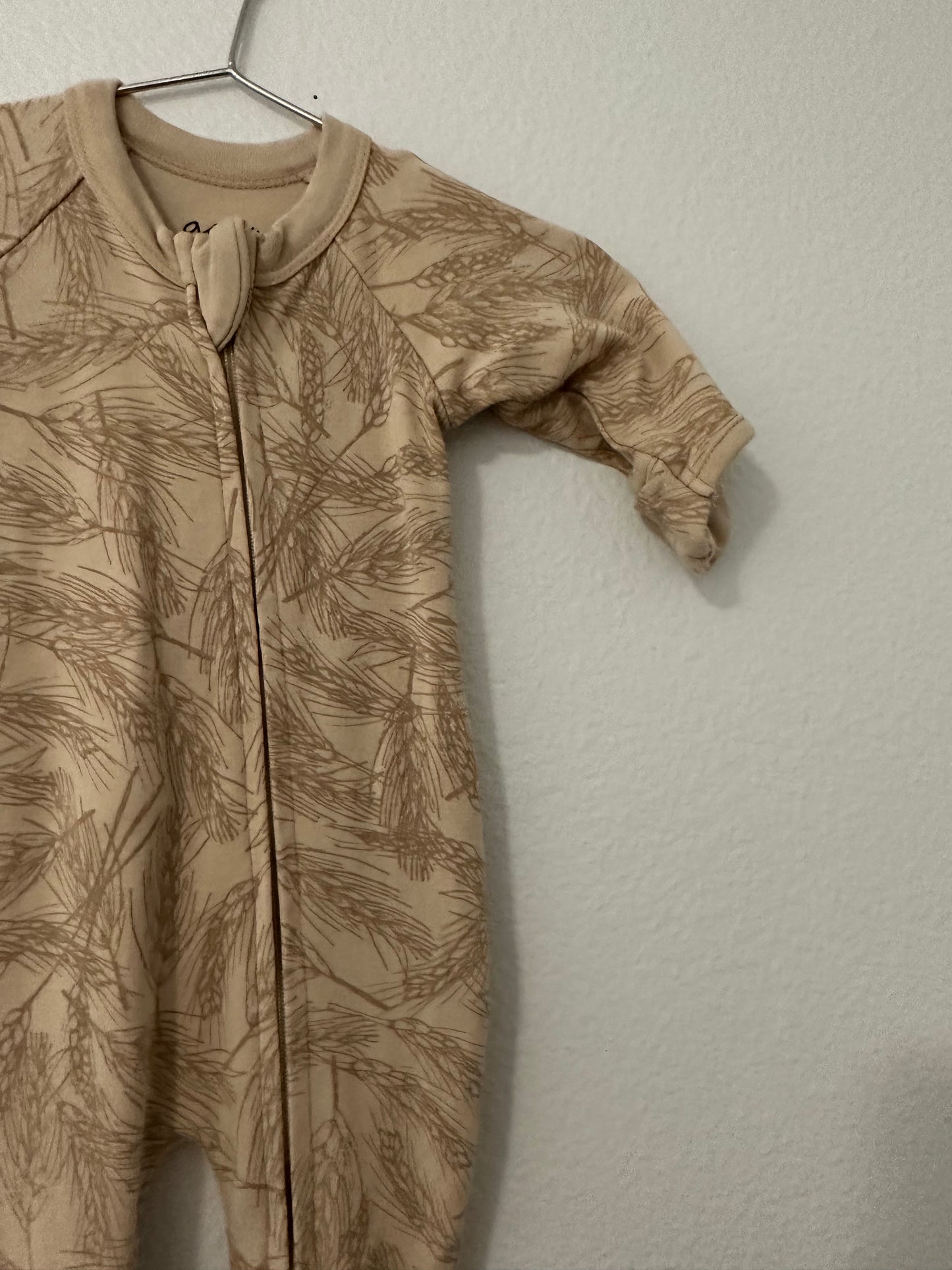 Goumi sleeper “wheat” || NB