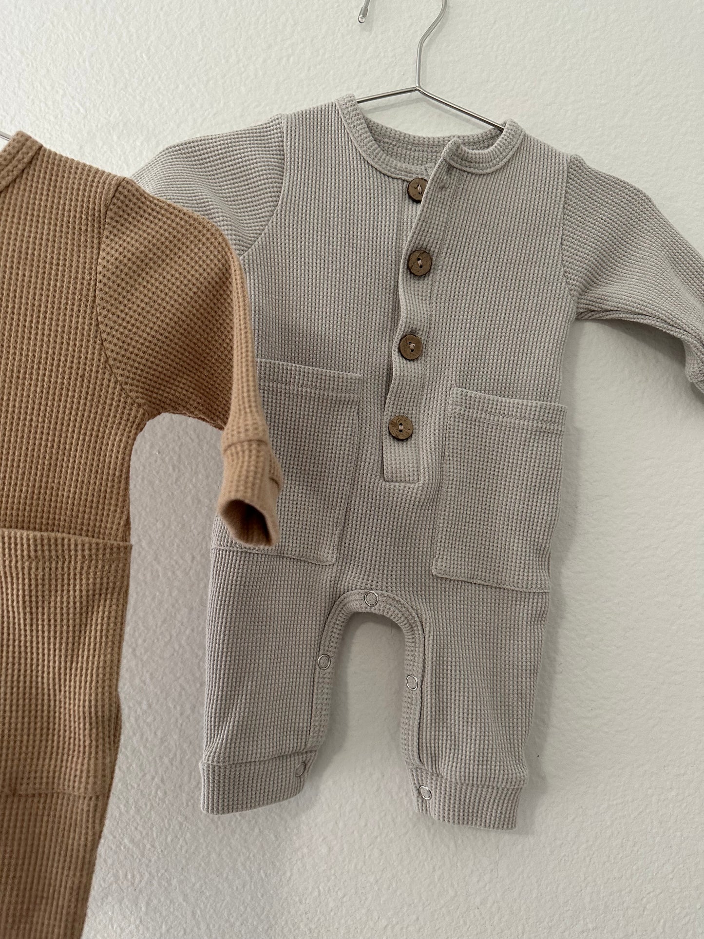 Set of two waffle rompers (3M)