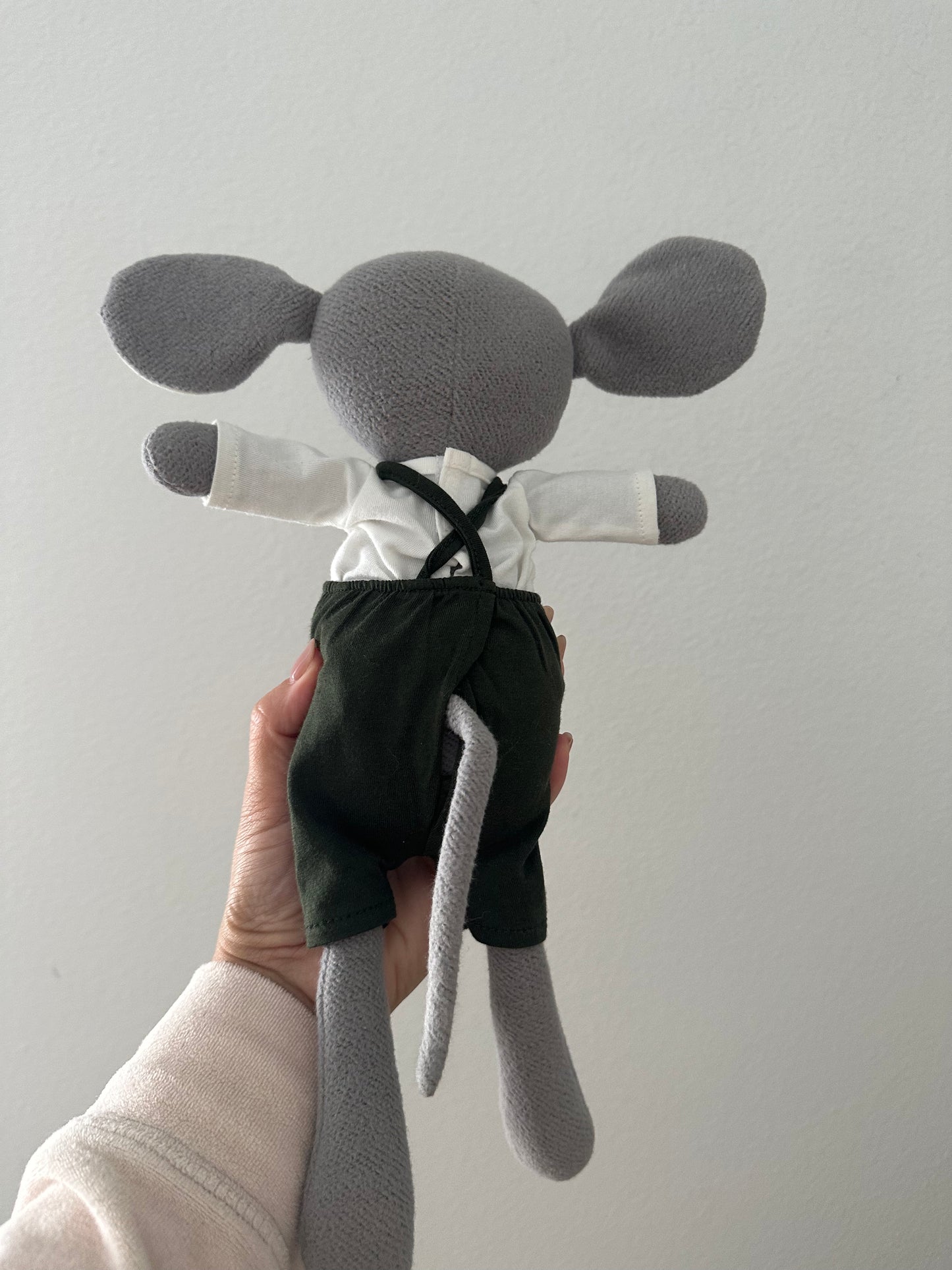 Hazel Village Oliver Mouse