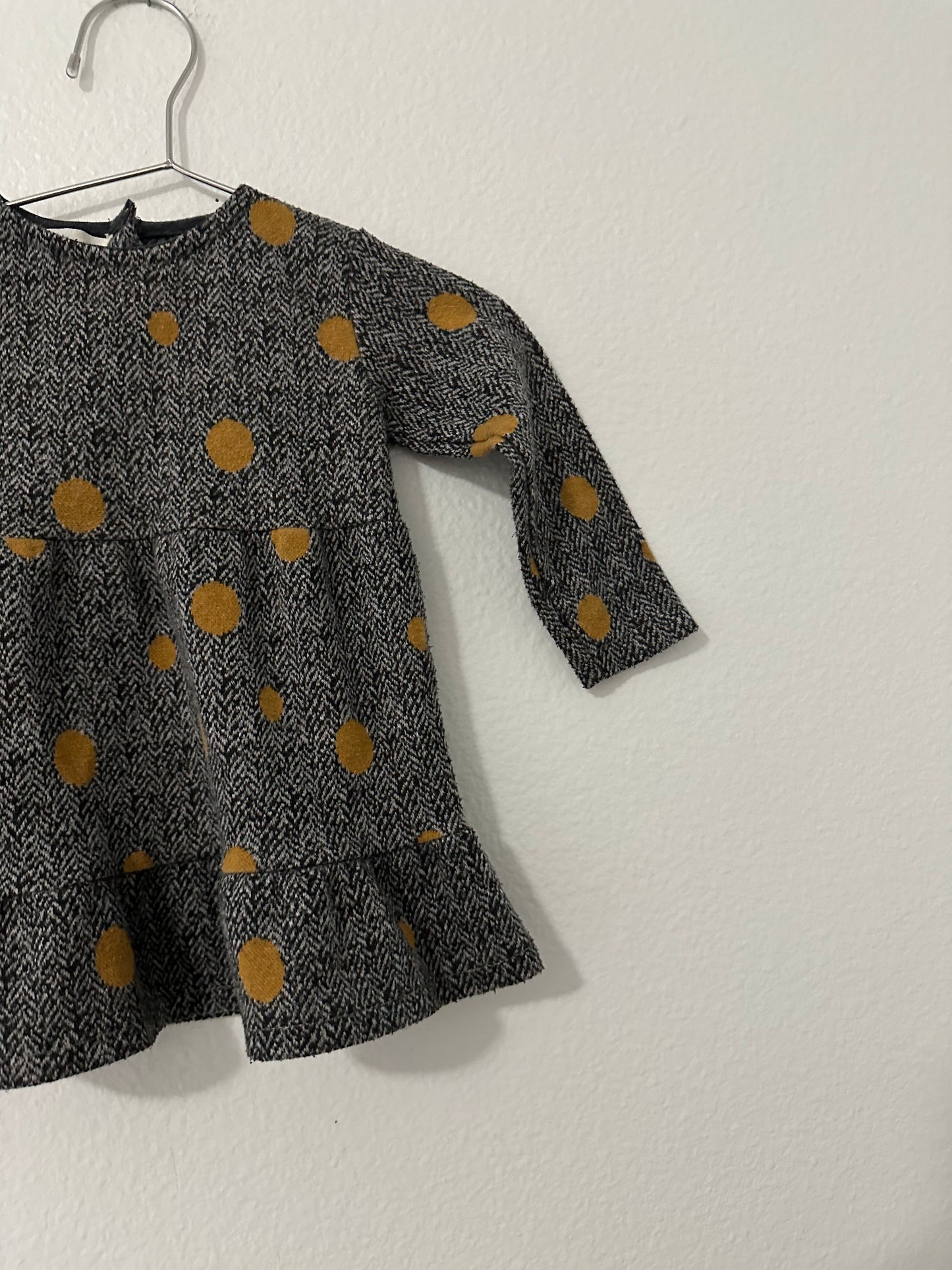 Zara Polka dot dress || 6/9