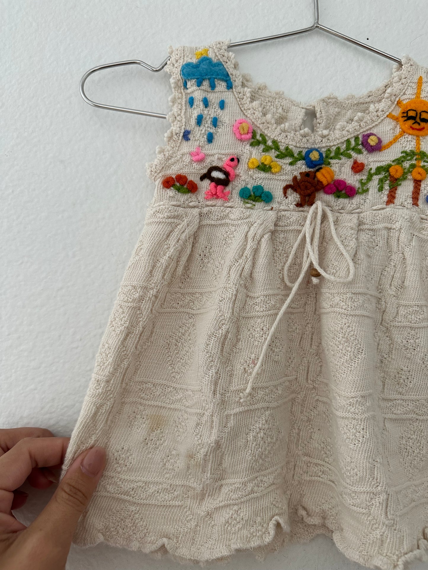 Handmade embroidered Peruvian dress (6/9)