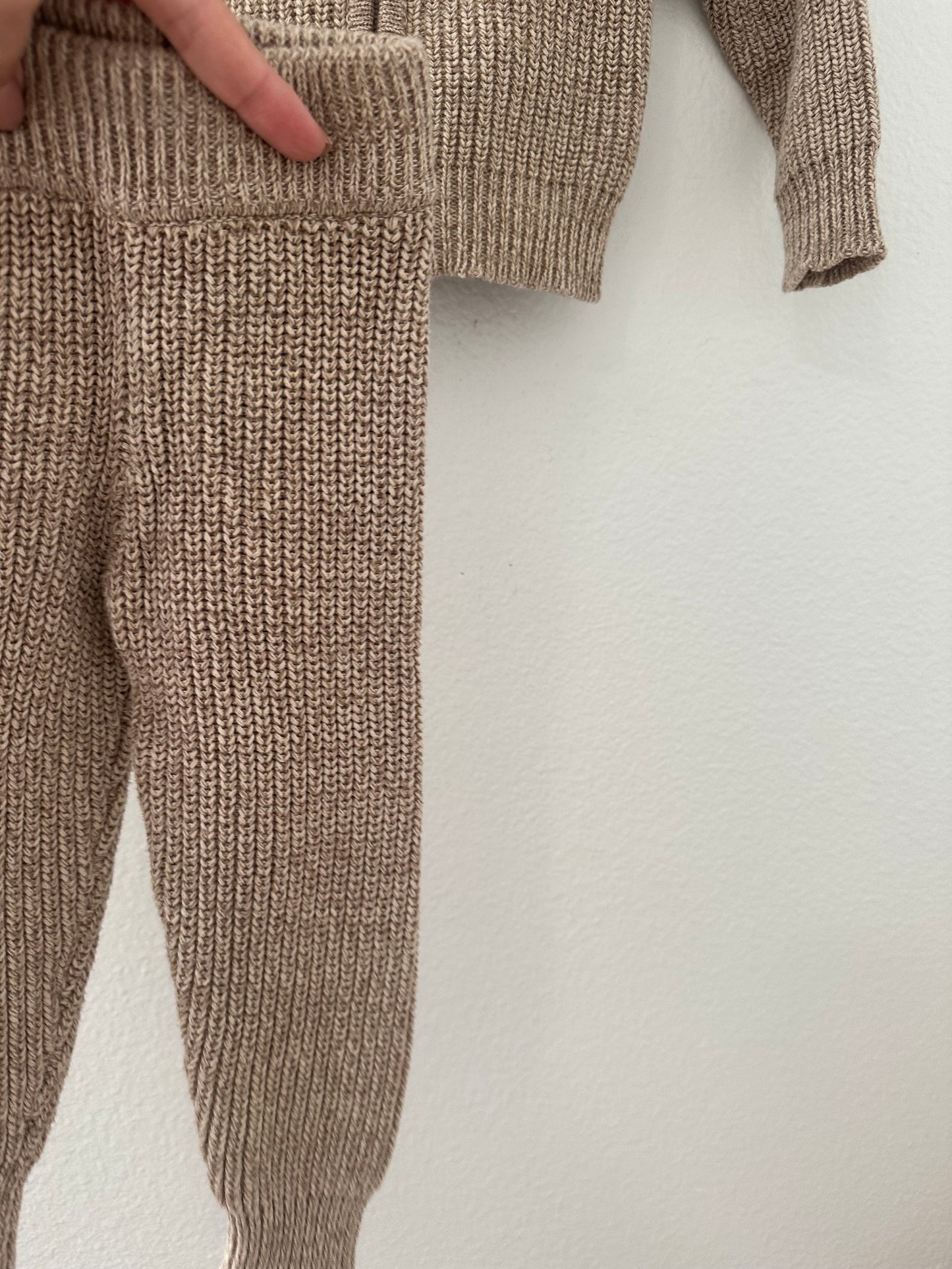 Goumi knit pecan hoodie + pants || 3/6