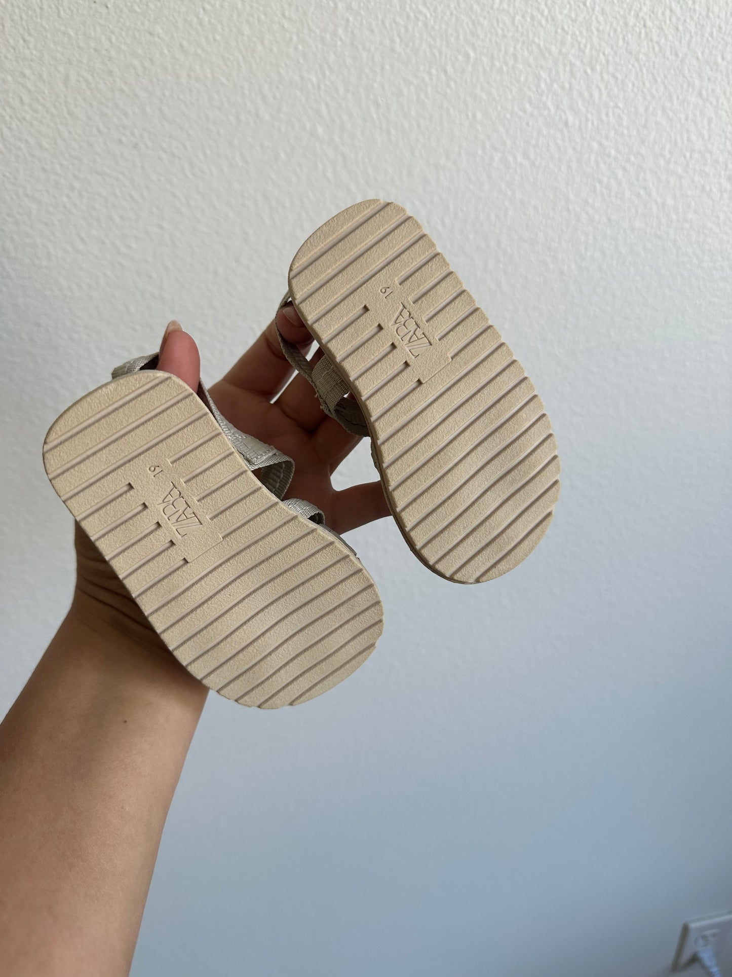 Zara sandals (size 3.5)