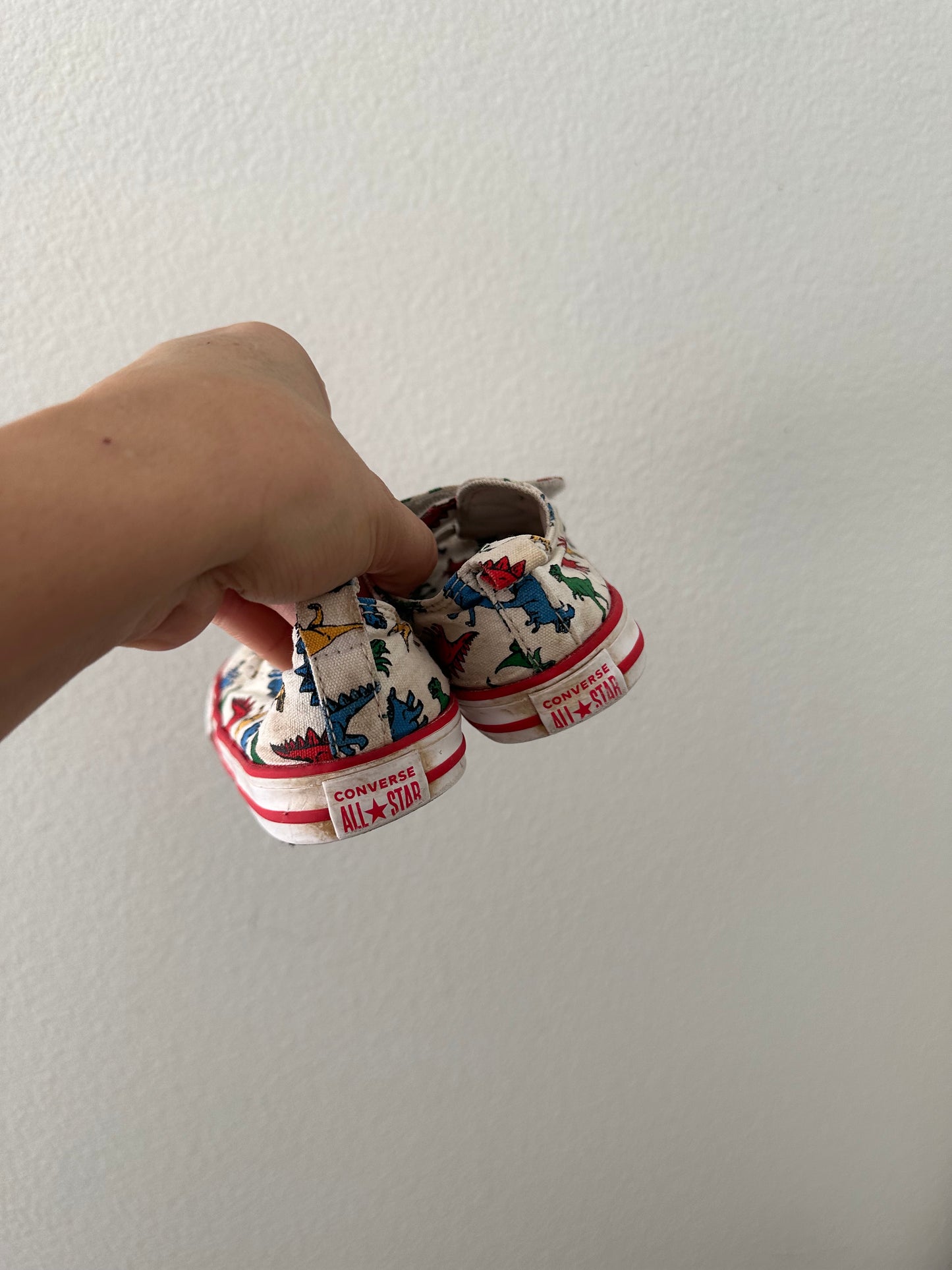 Converse dino Velcro shoes || 8C