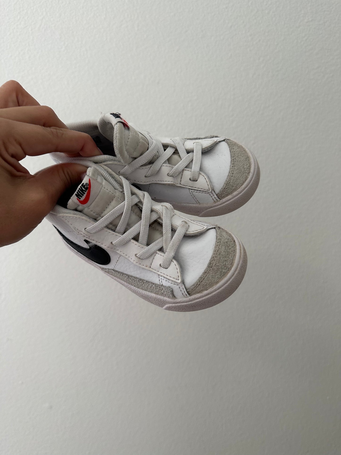 Nike blazers mid || 9C