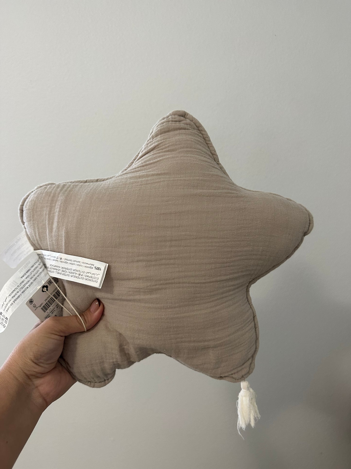 Zara chiffon star muslin pillow