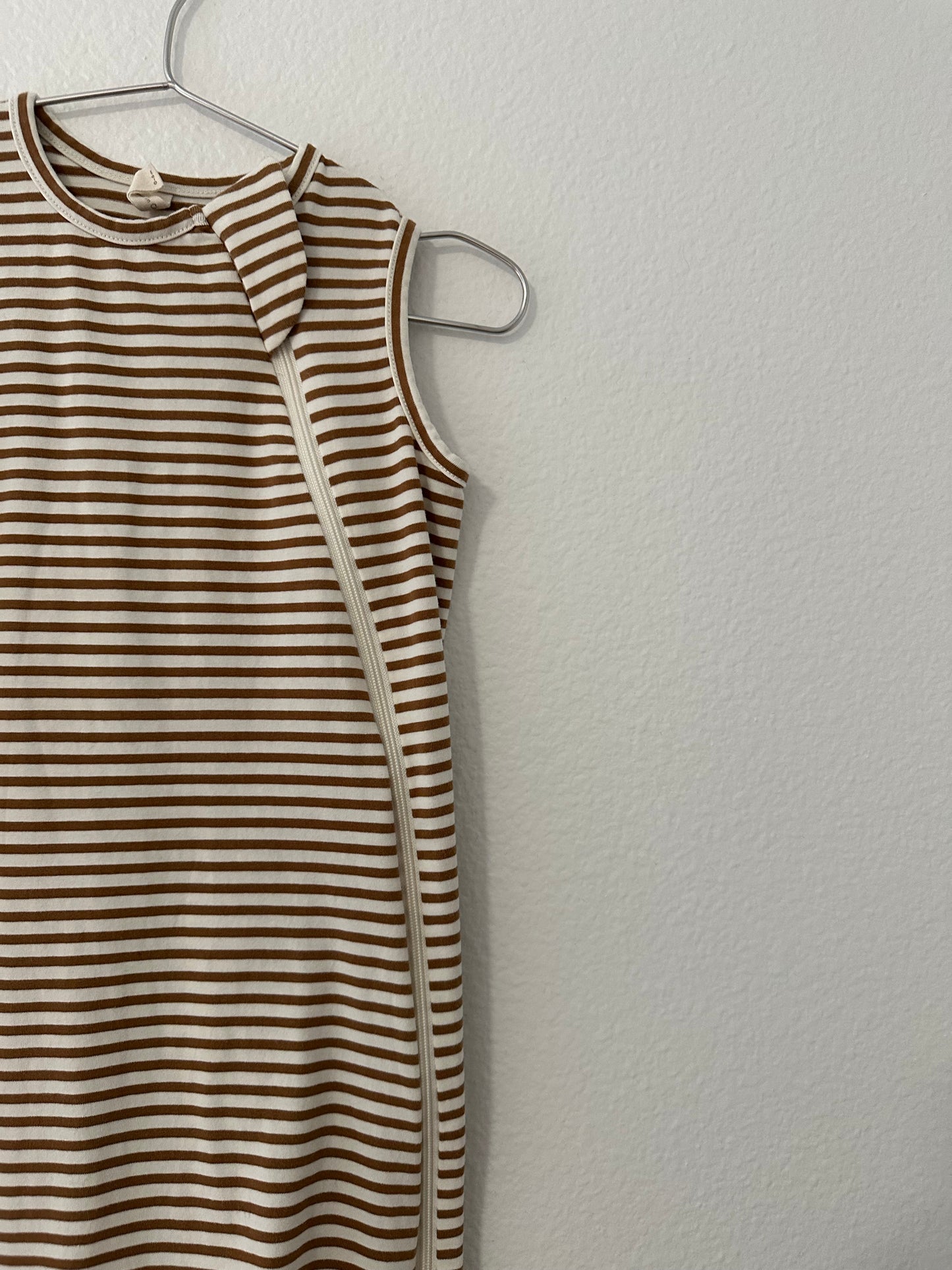 Quincy Mae honey striped sleep sack || 0/6 months