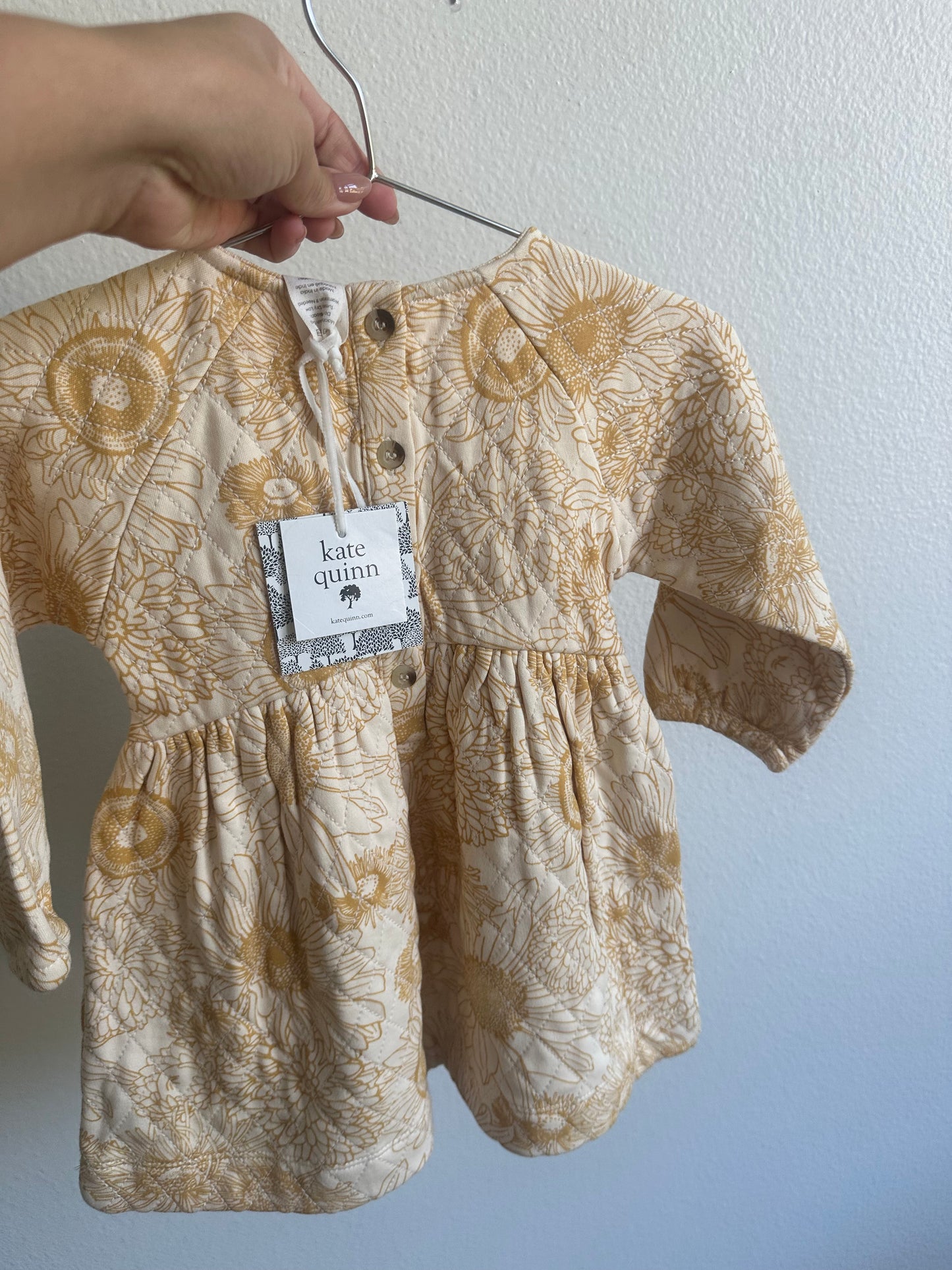 Kate Quinn sunflower quilted dress (12/18)