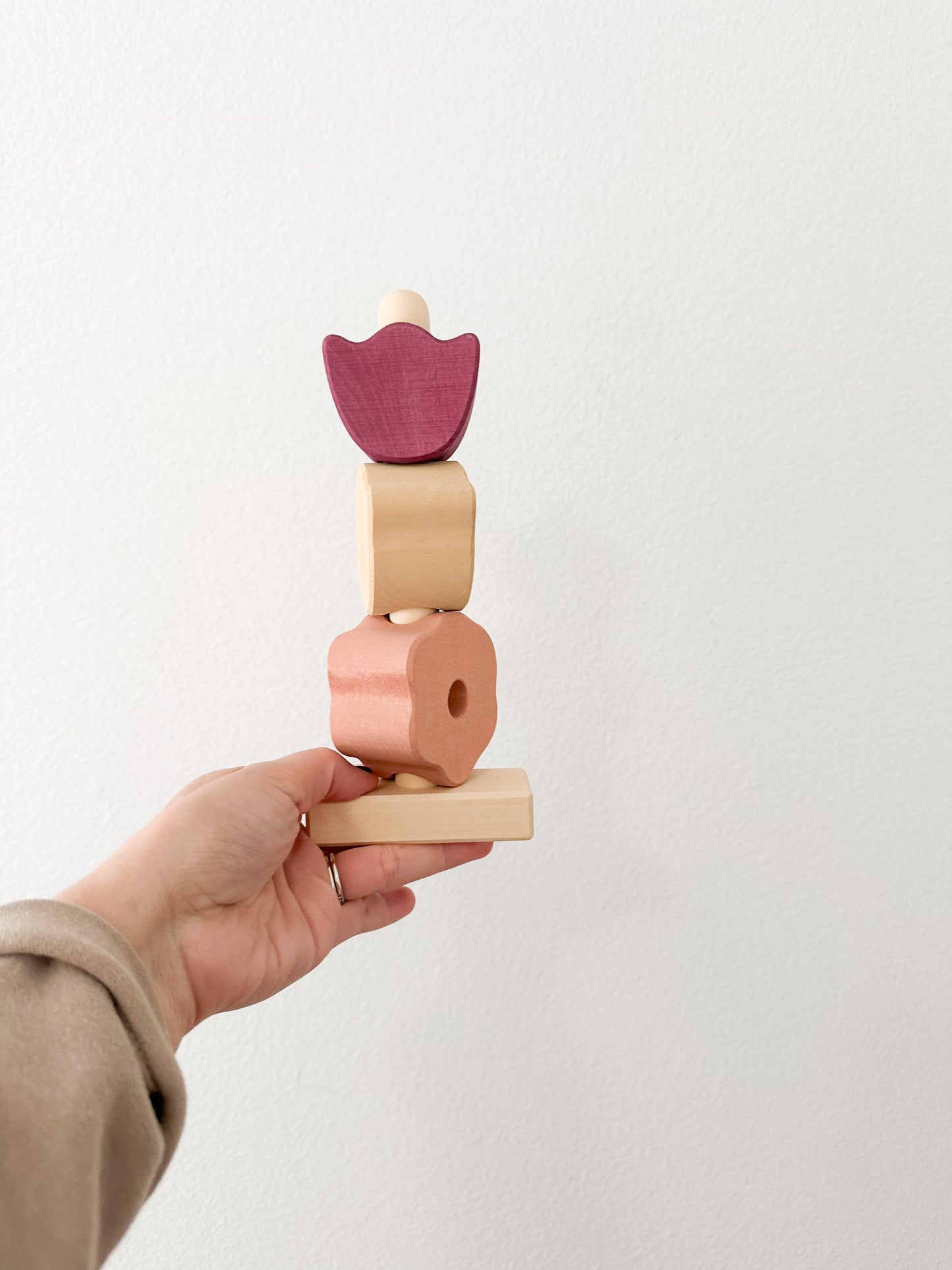 Wooden stacking tulip toy