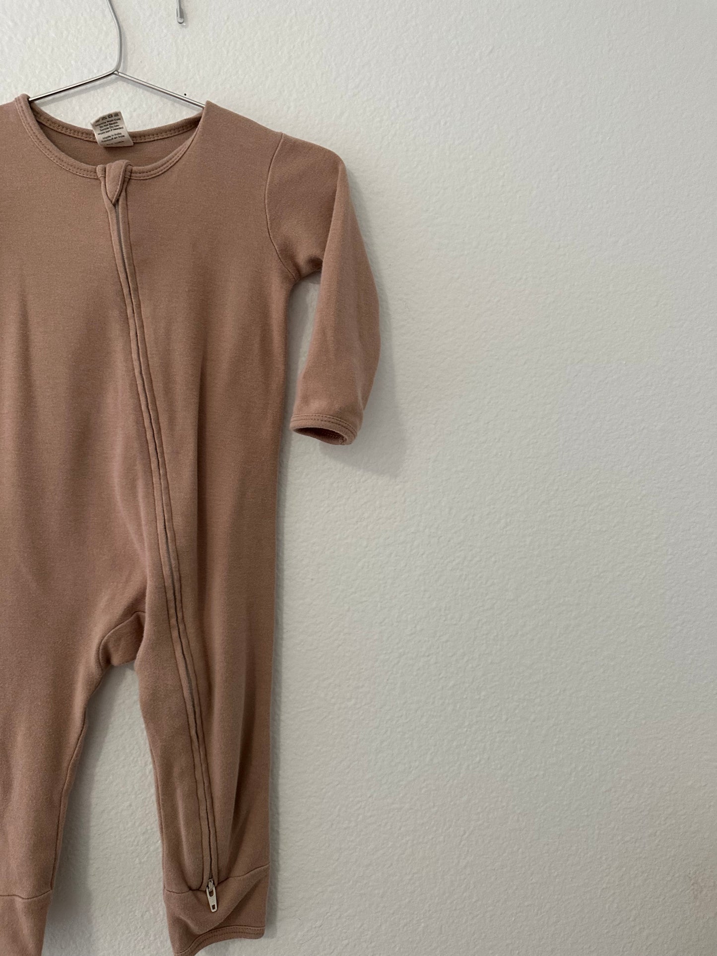 Larspurk organic sleeper (12/18)