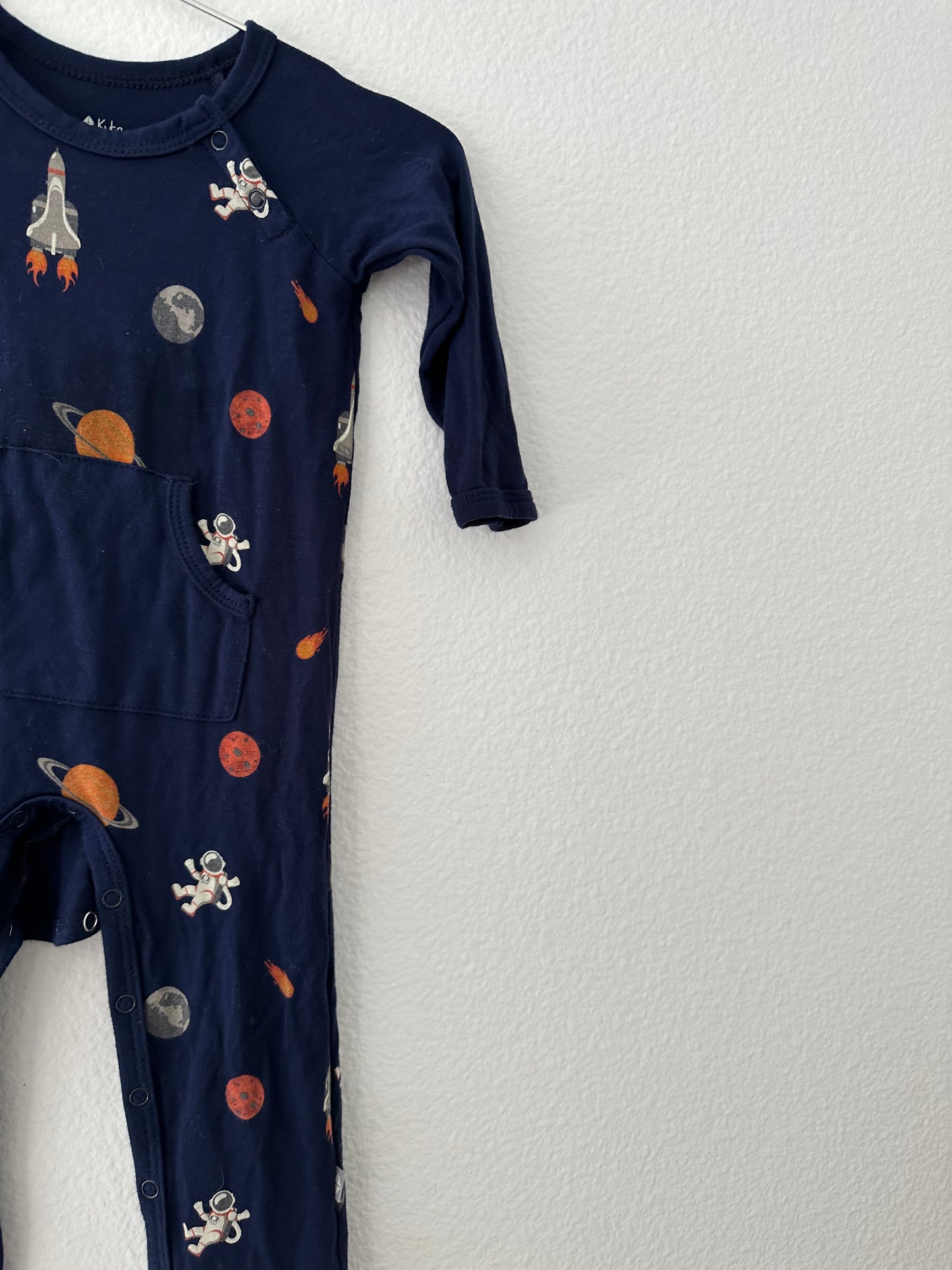 Kyte space print romper (6/12)
