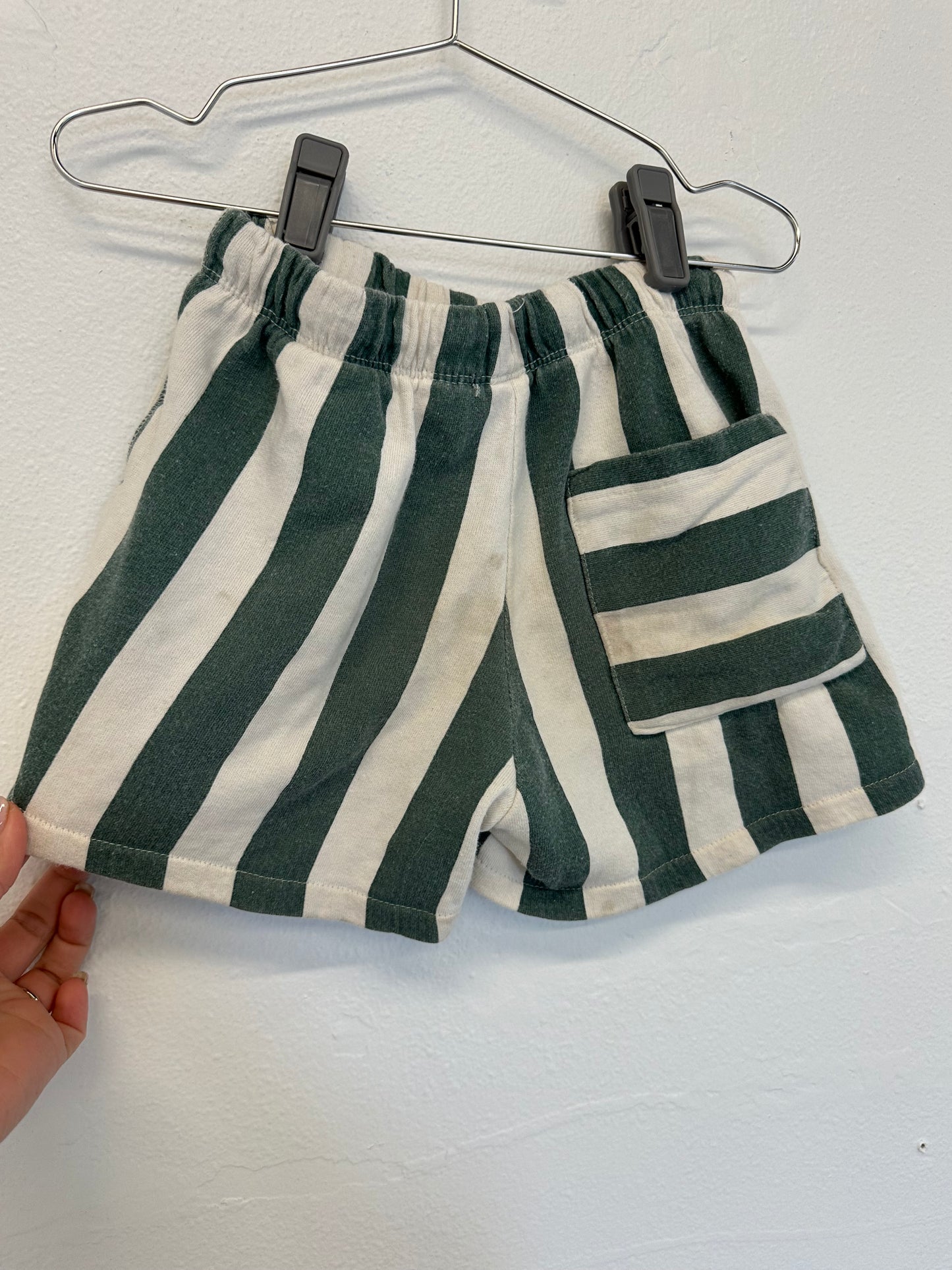 Zara green striped shorts *play|| 3/4