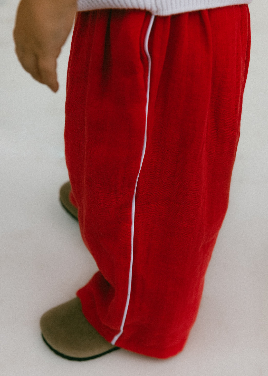 Fostered Collection || side striped gauze pant -red- size 4