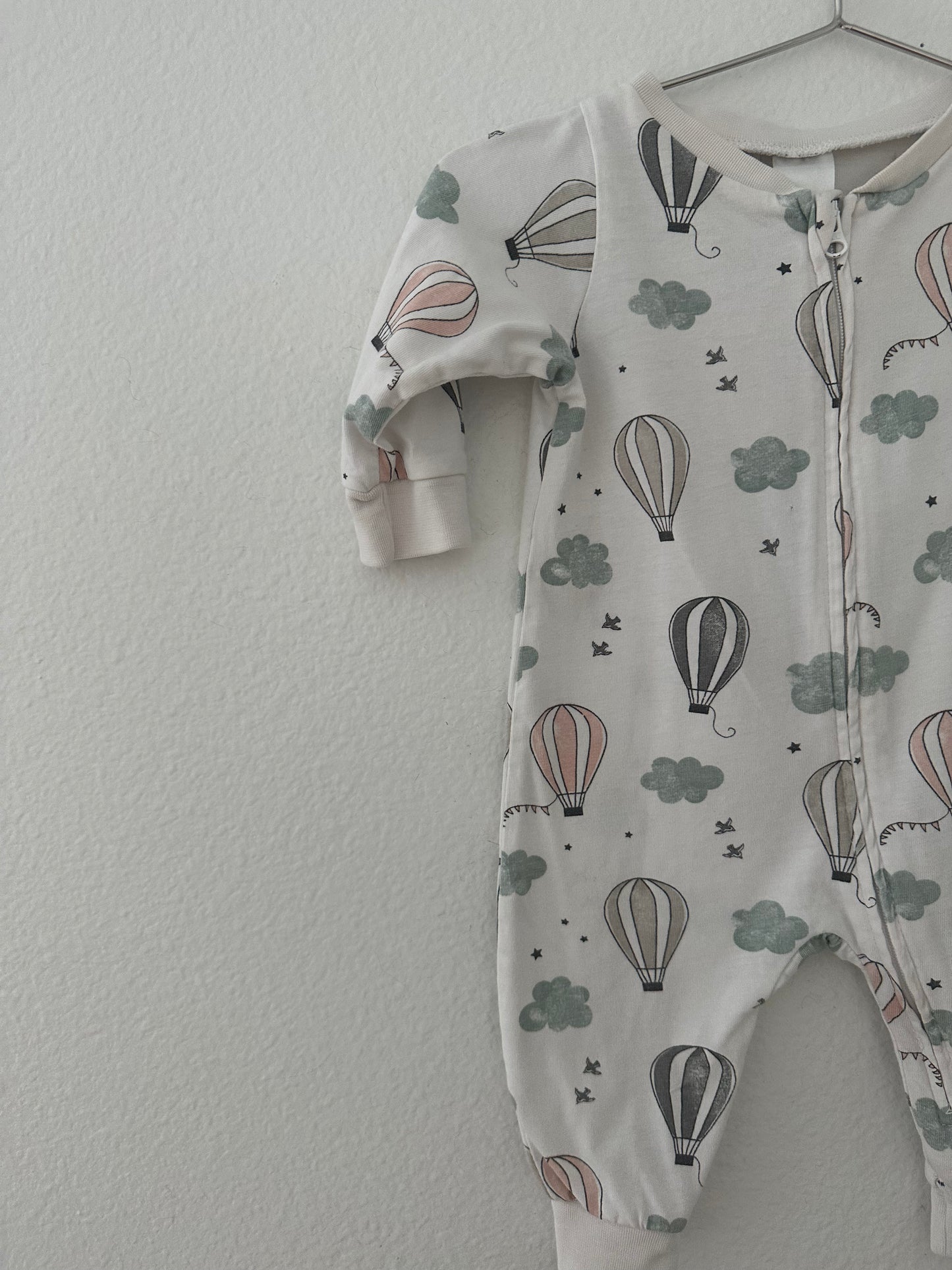 H&M hot air balloons pajamas (1/2M)
