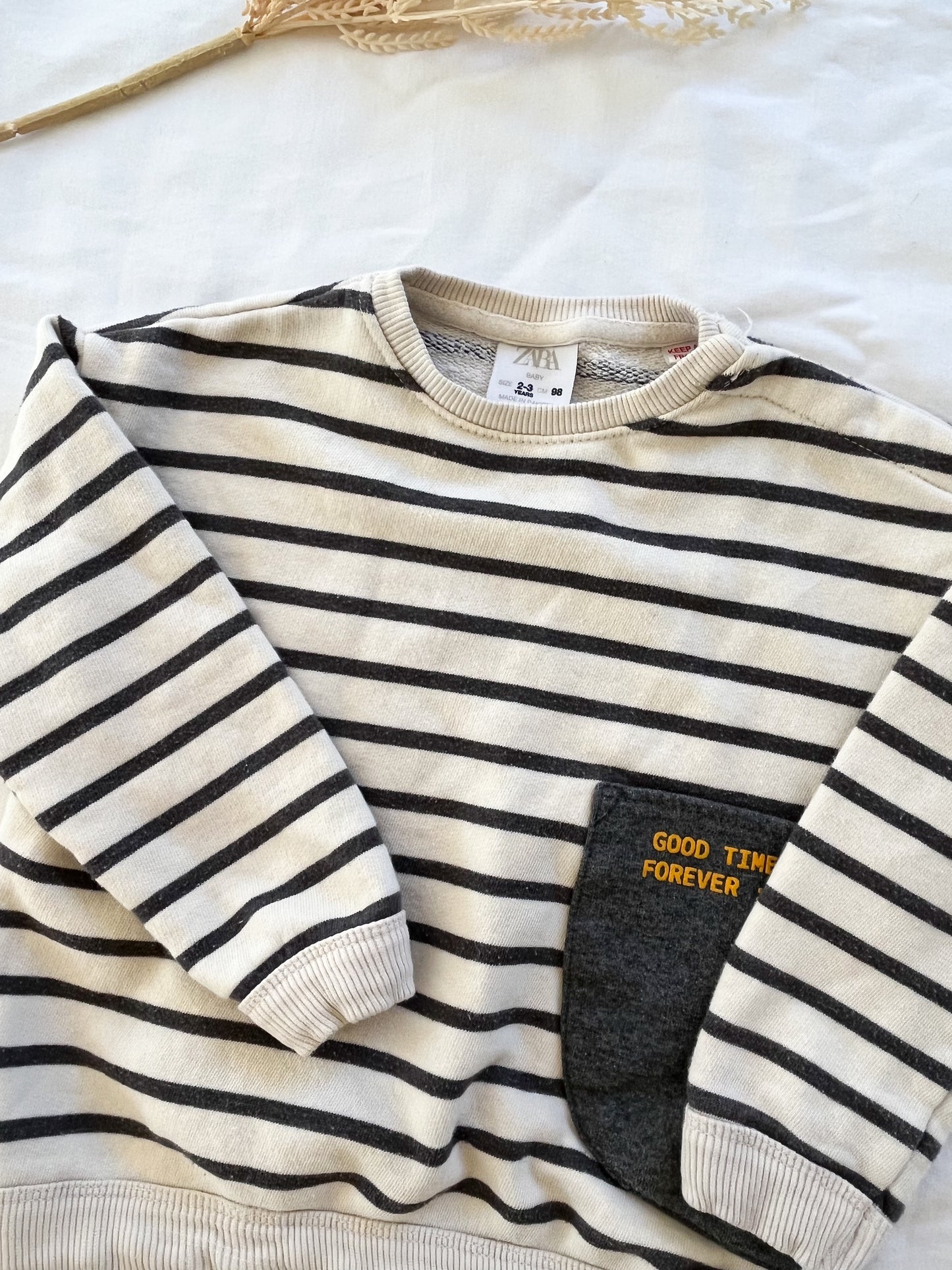 Zara striped crewneck (2/3)