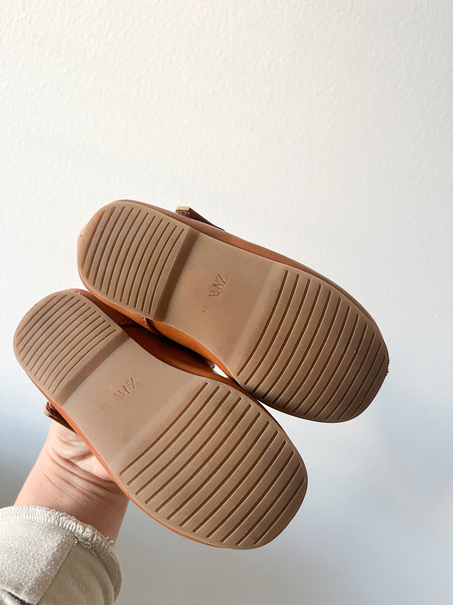 Zara Mary Janes shoes 24 (size 8)