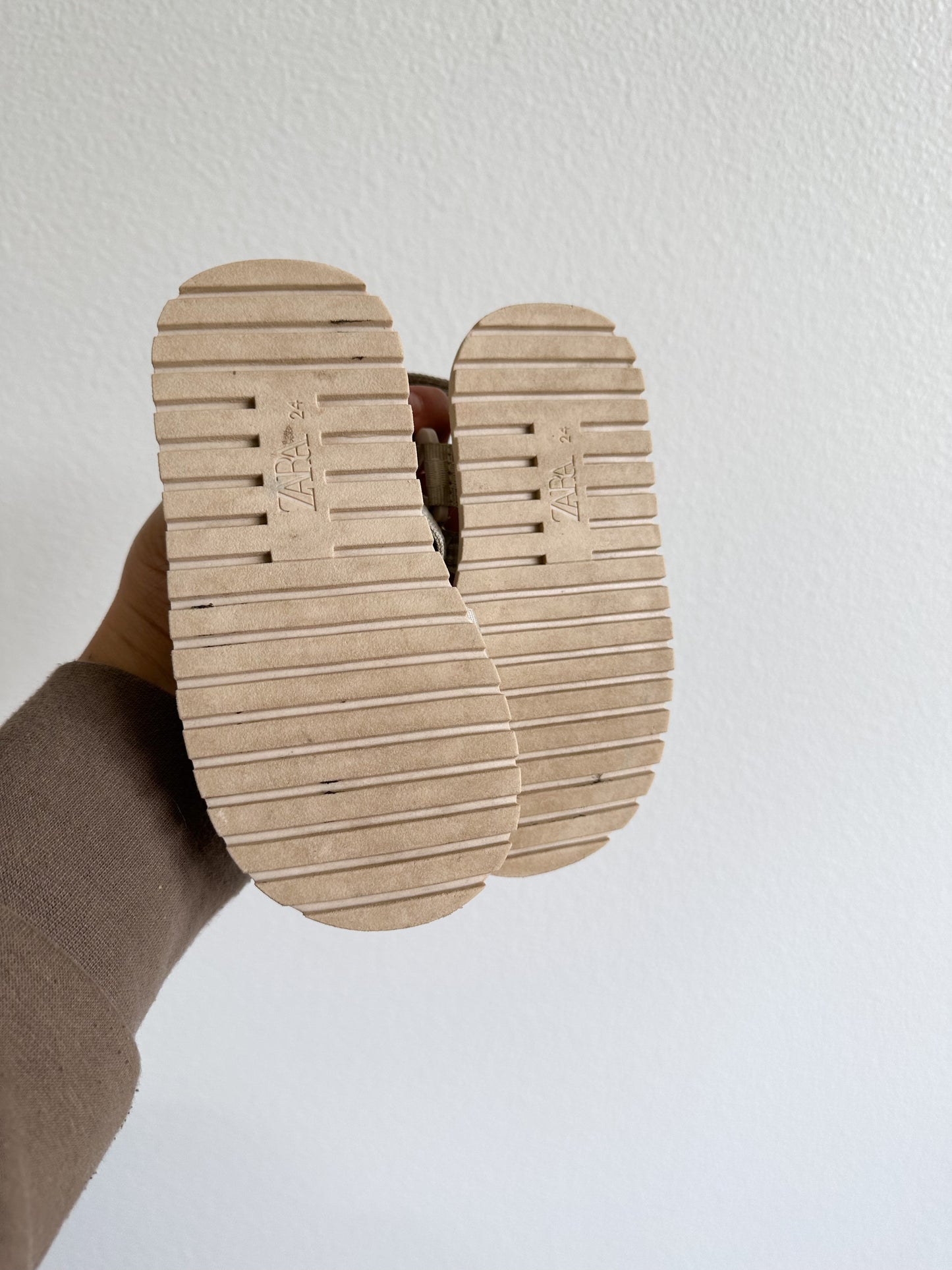 Zara cream sandals (size 8)