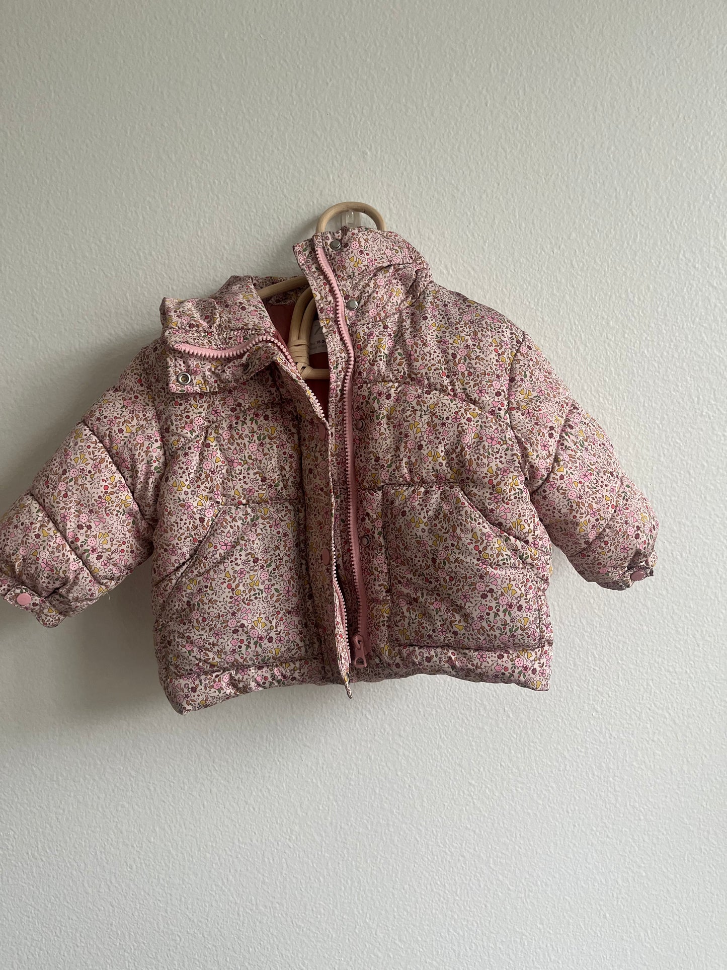 Zara puffer floral jacket (18/24)