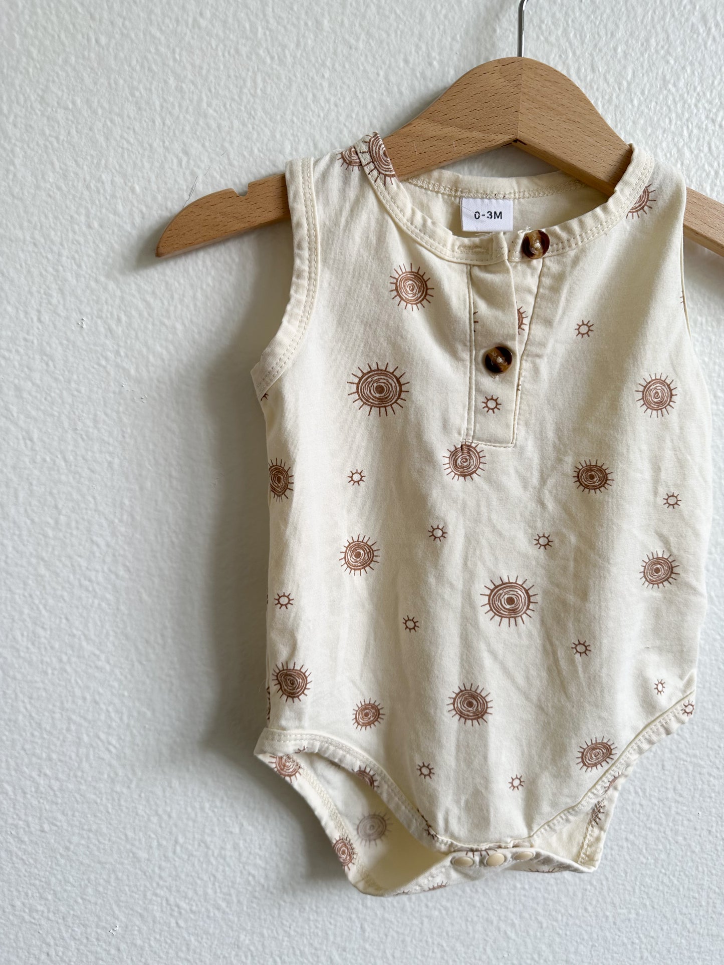 Suns print onesie (0/3)