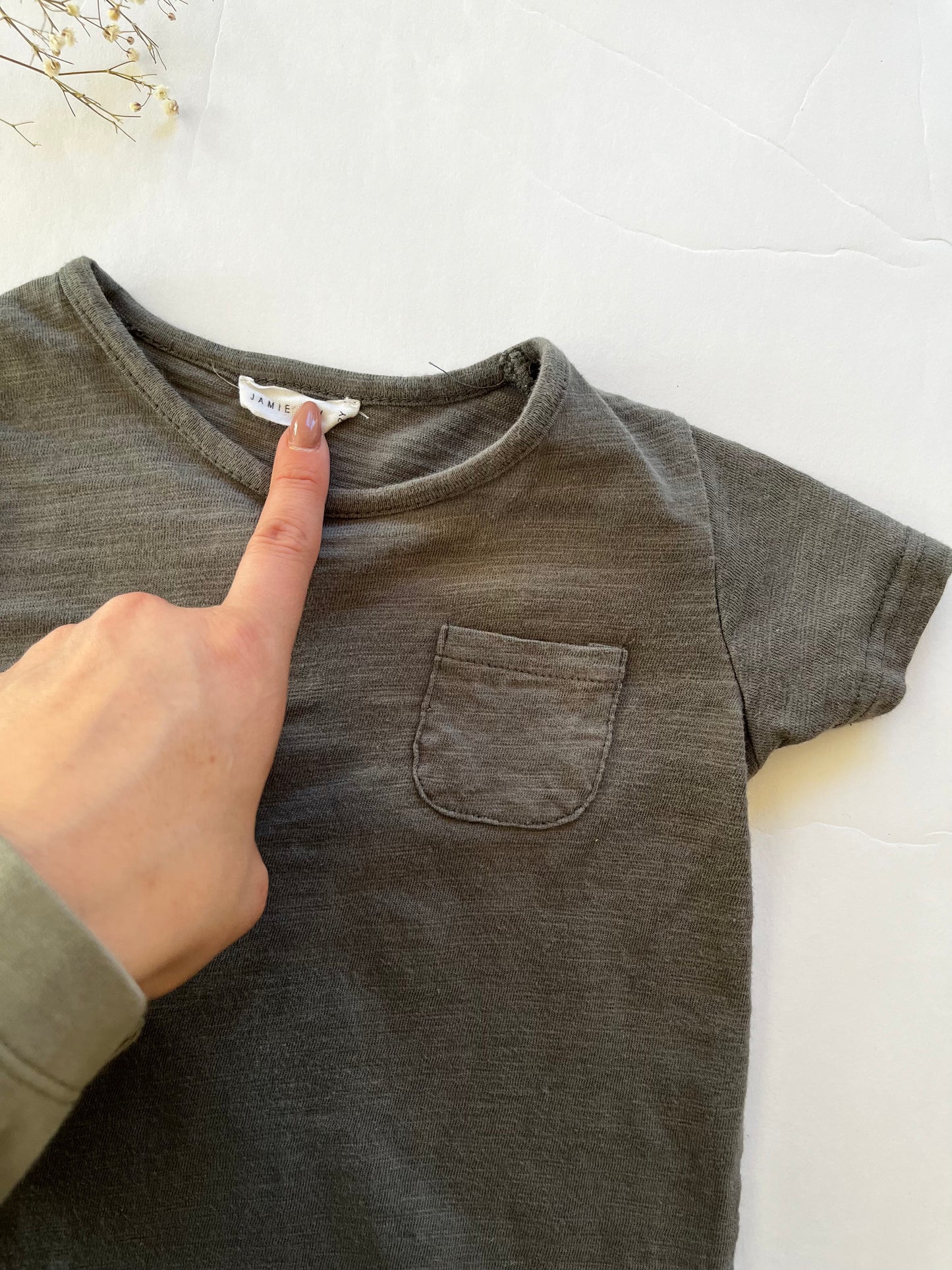Jamie Kay basic pocket tee (2T)