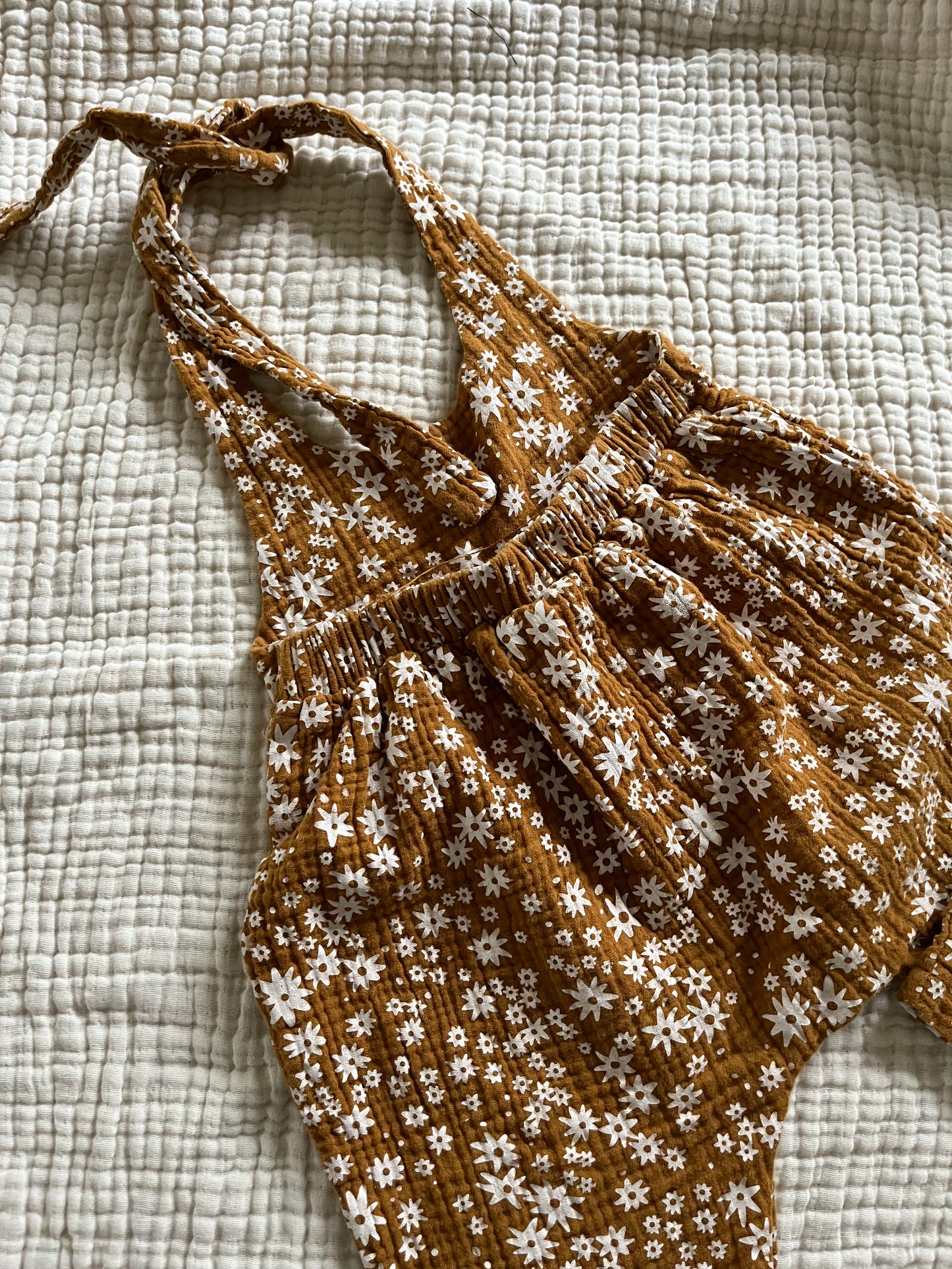 Floral jumpsuit (12/18)
