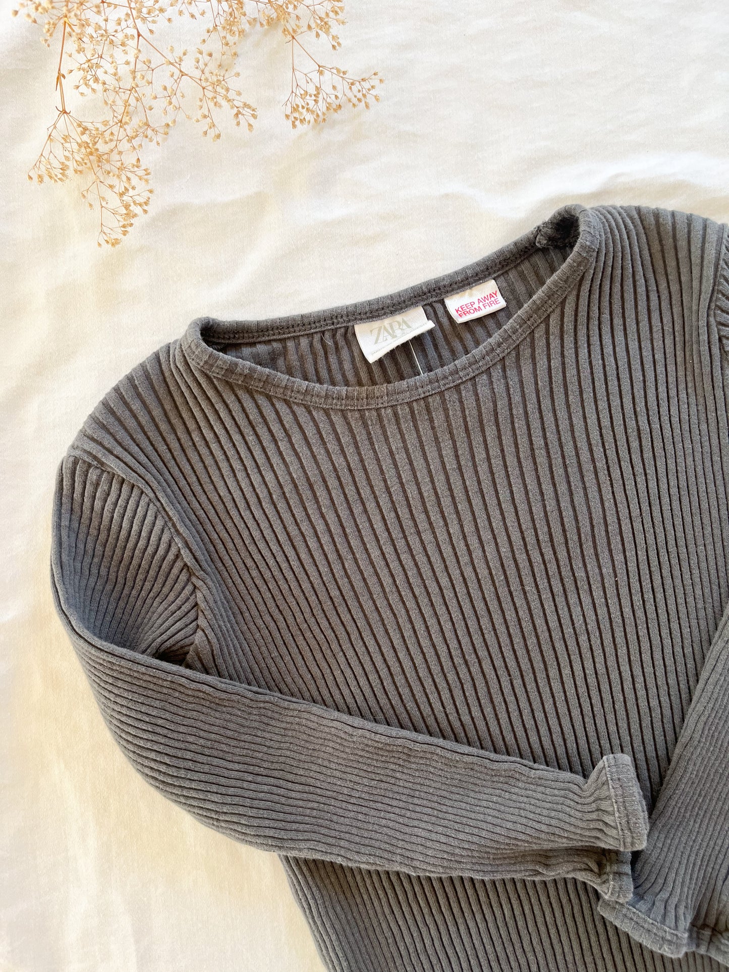 Zara ribbed shirt (3/4T)