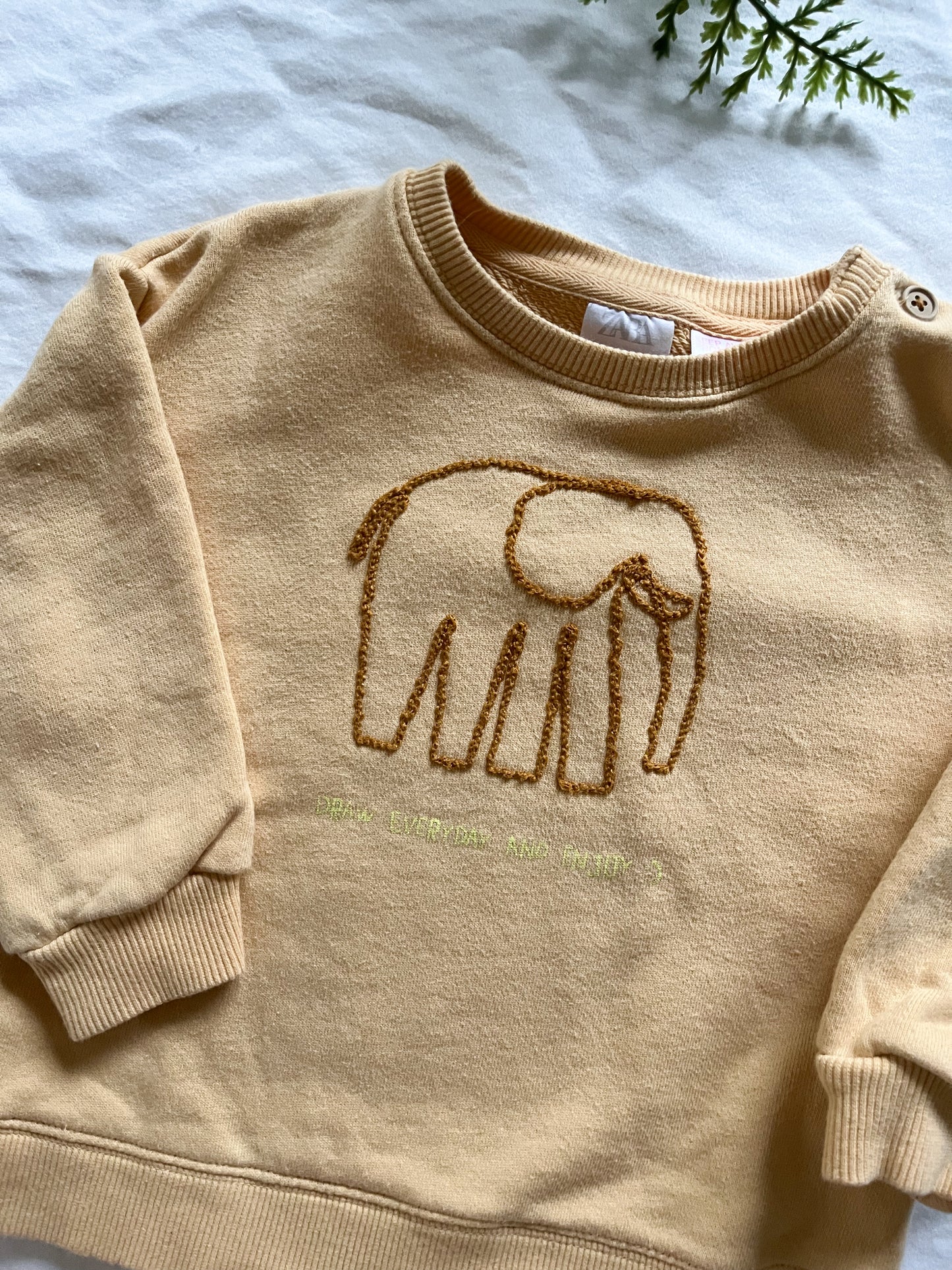 Zara embroider elephant crewneck (12/18)