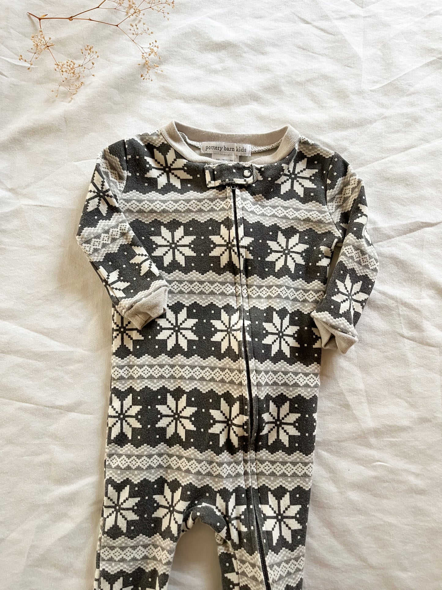 Pottery barn kids sleeper (3/6)