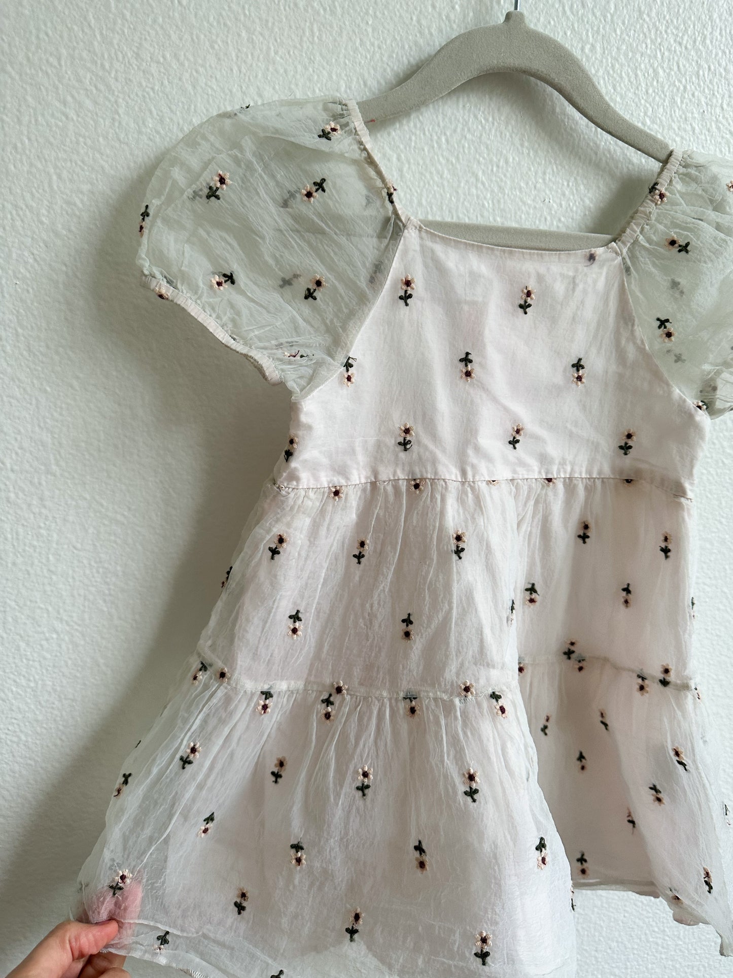 Zara embroidered floral dress (2/3T)