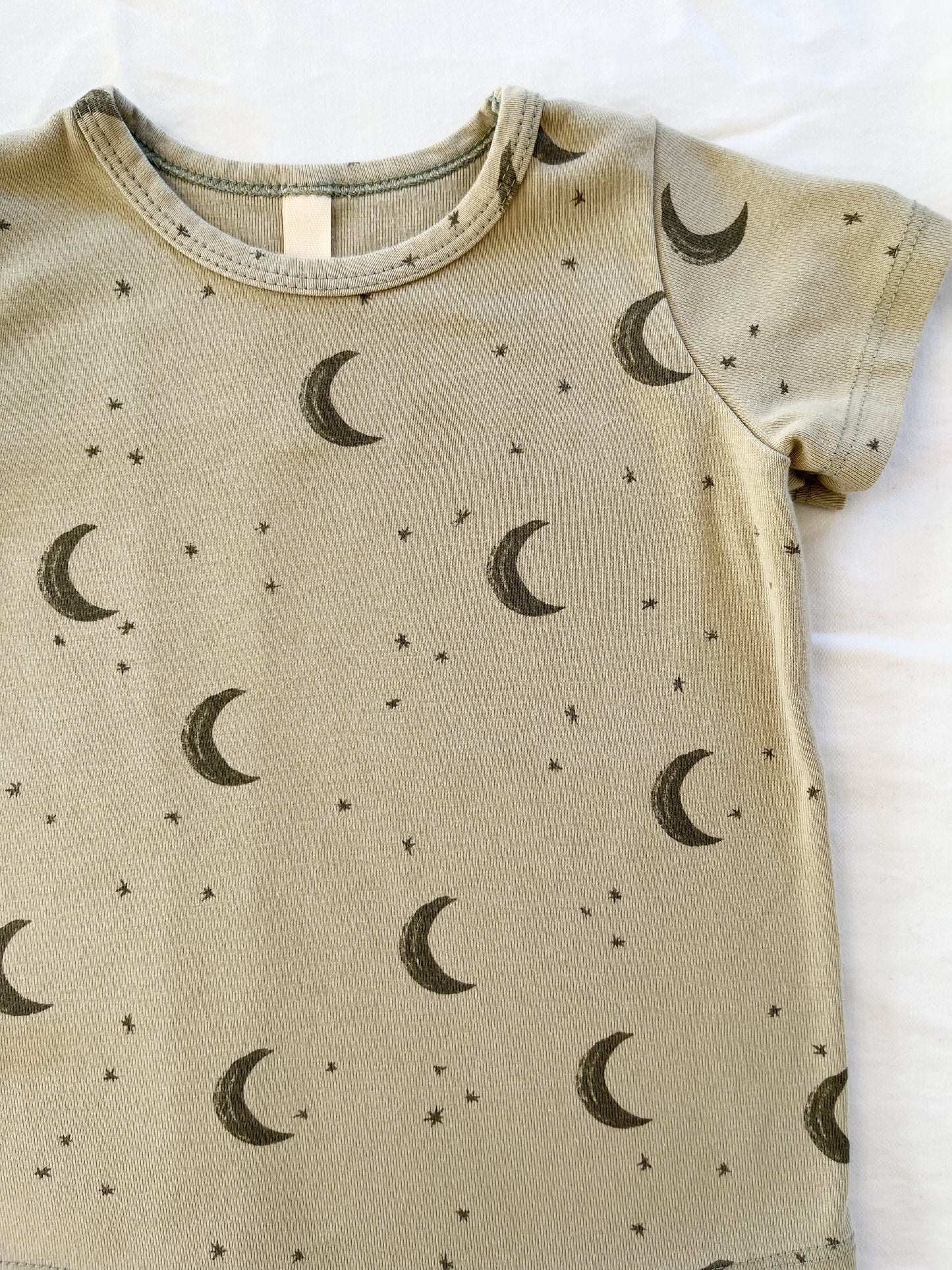 Childhoods rib knit tee- Lunar on flax