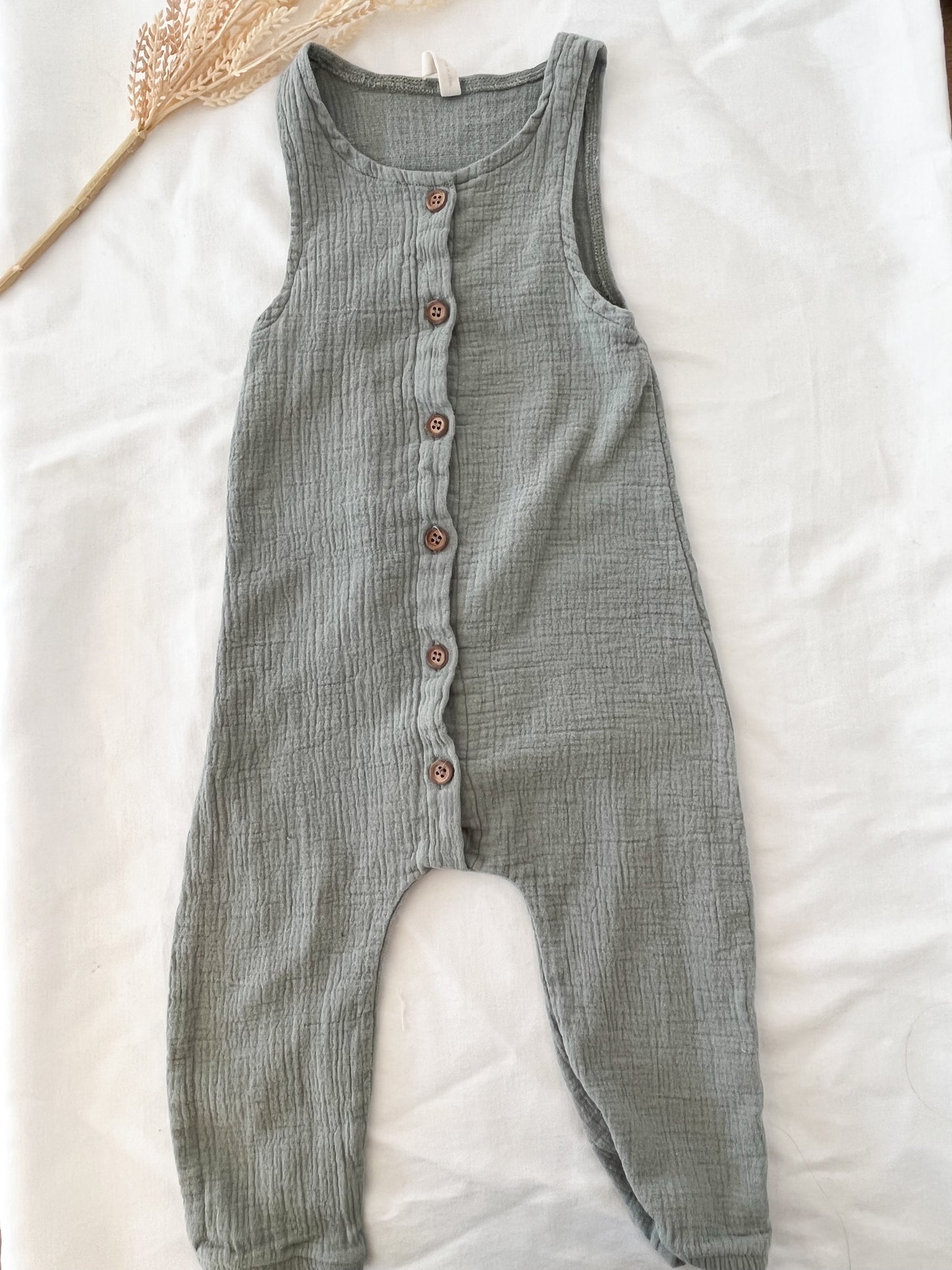 Quincy Mae jumpsuit (12/18)