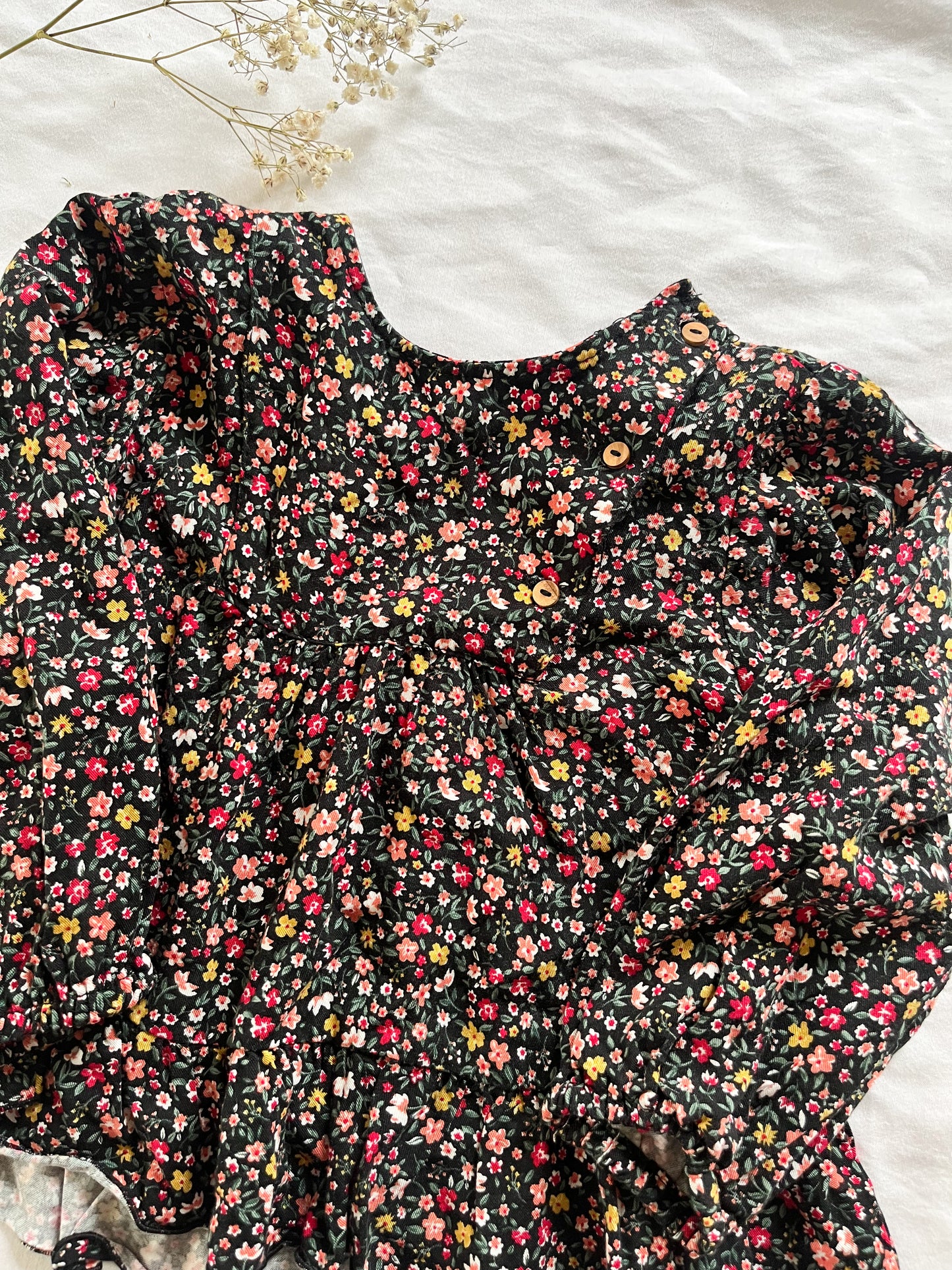 Zara floral blouse (3/4T)