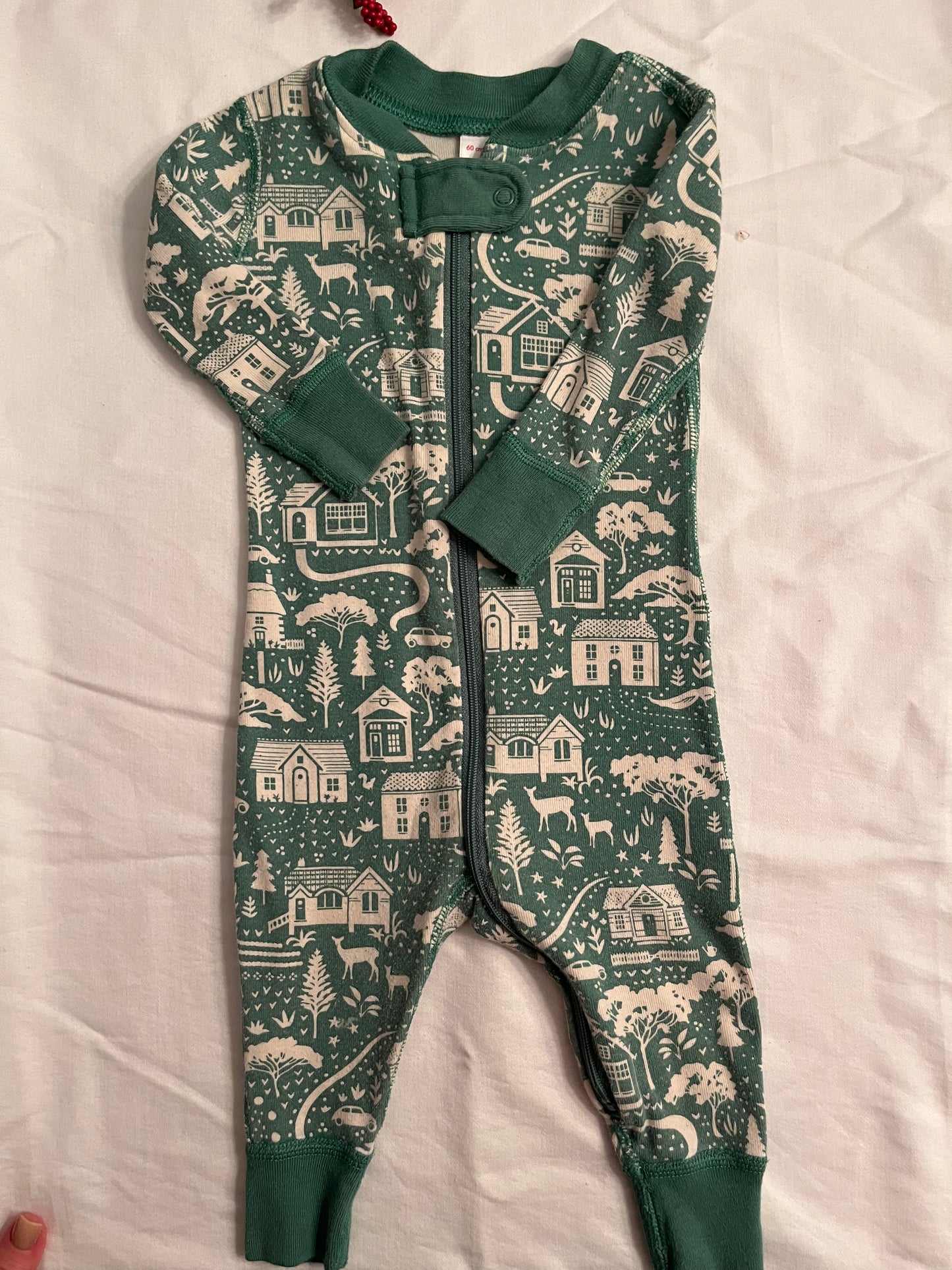 Hanna village print pjs (3/6)