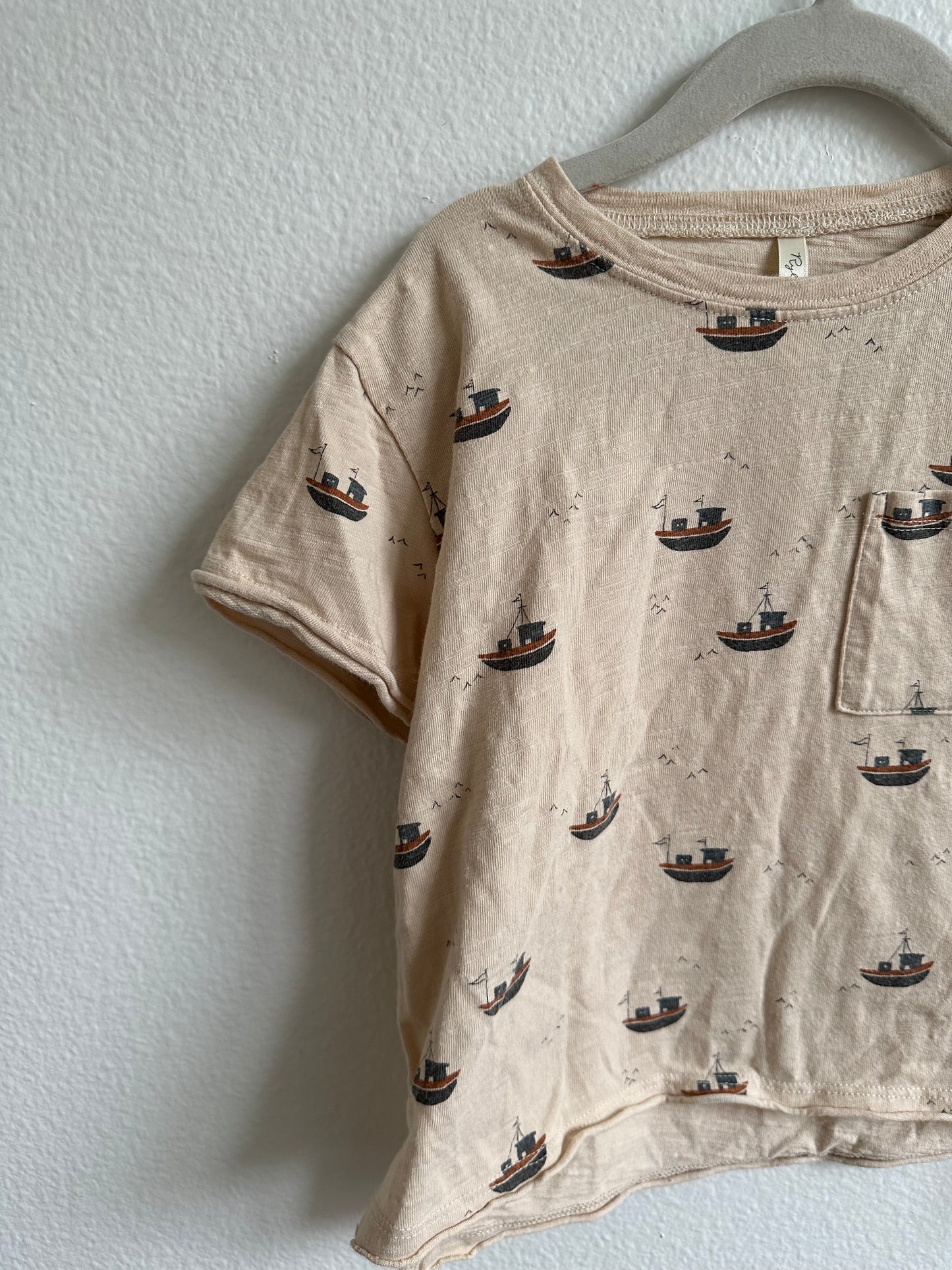 Rylee + Cru Raw edge tee - Tugboat (2/3t)