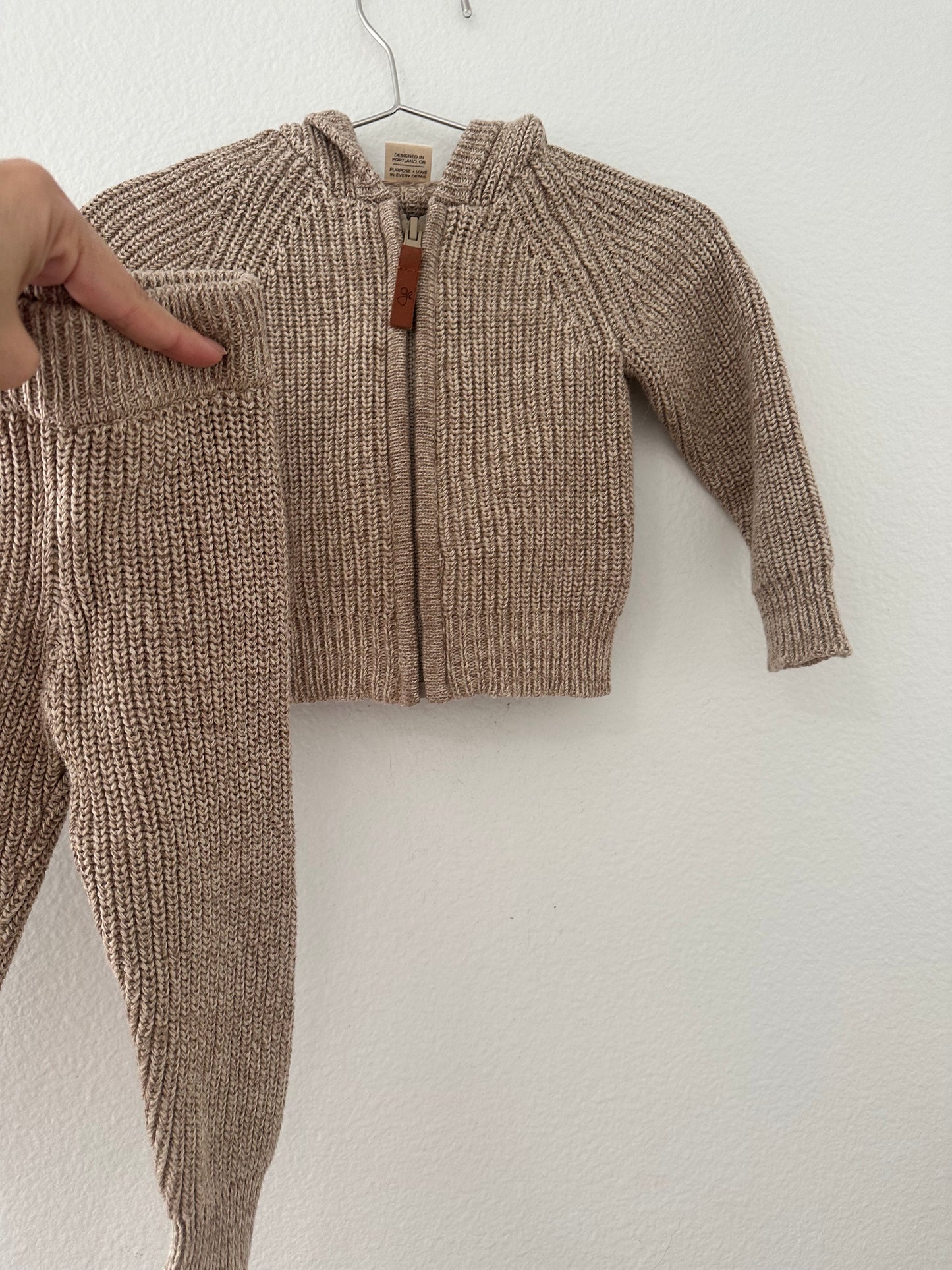 Goumi knit pecan hoodie + pants || 3/6
