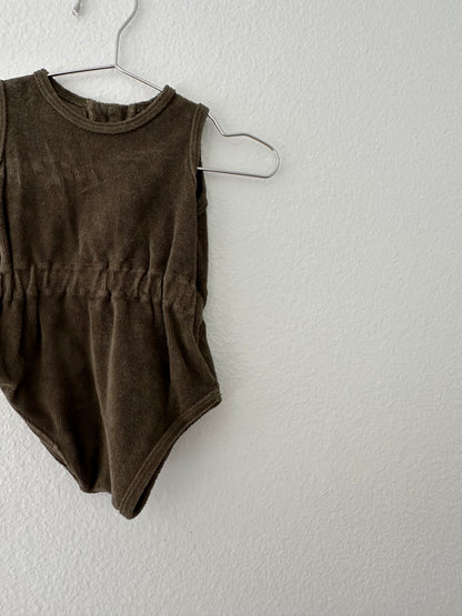 The simple folk terry romper (0/3) by