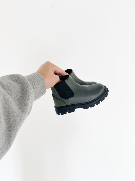 Zara rain boots || 7.5