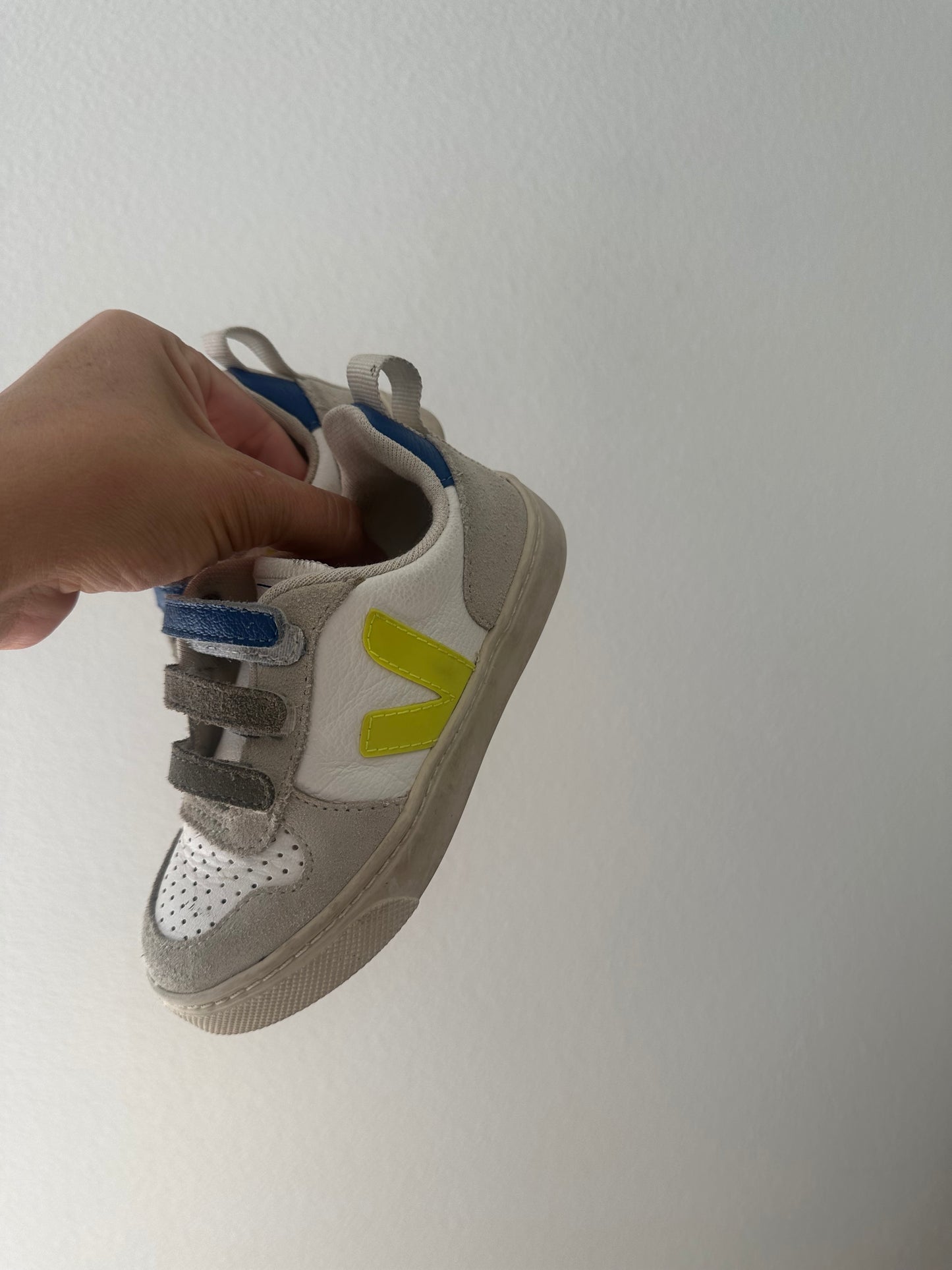 Veja sneakers (9.5)
