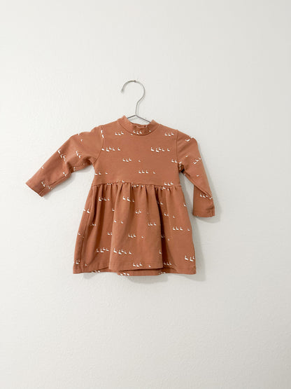 H&M adorable geese print dress in dust|| 4/6M