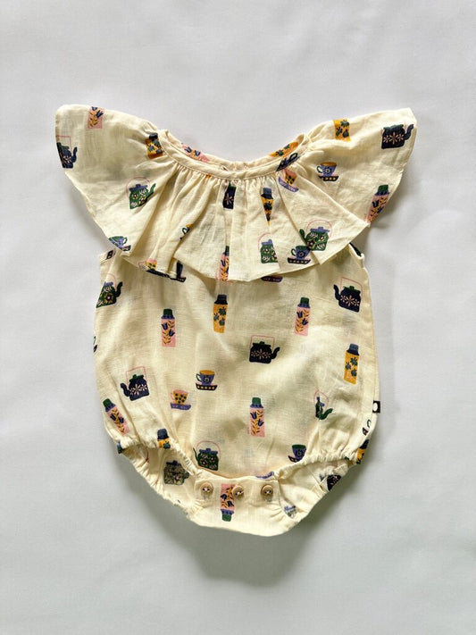 OEUF NWT ruffle collar romper 6/12