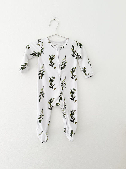 Caden Lane olive footie || 3/6