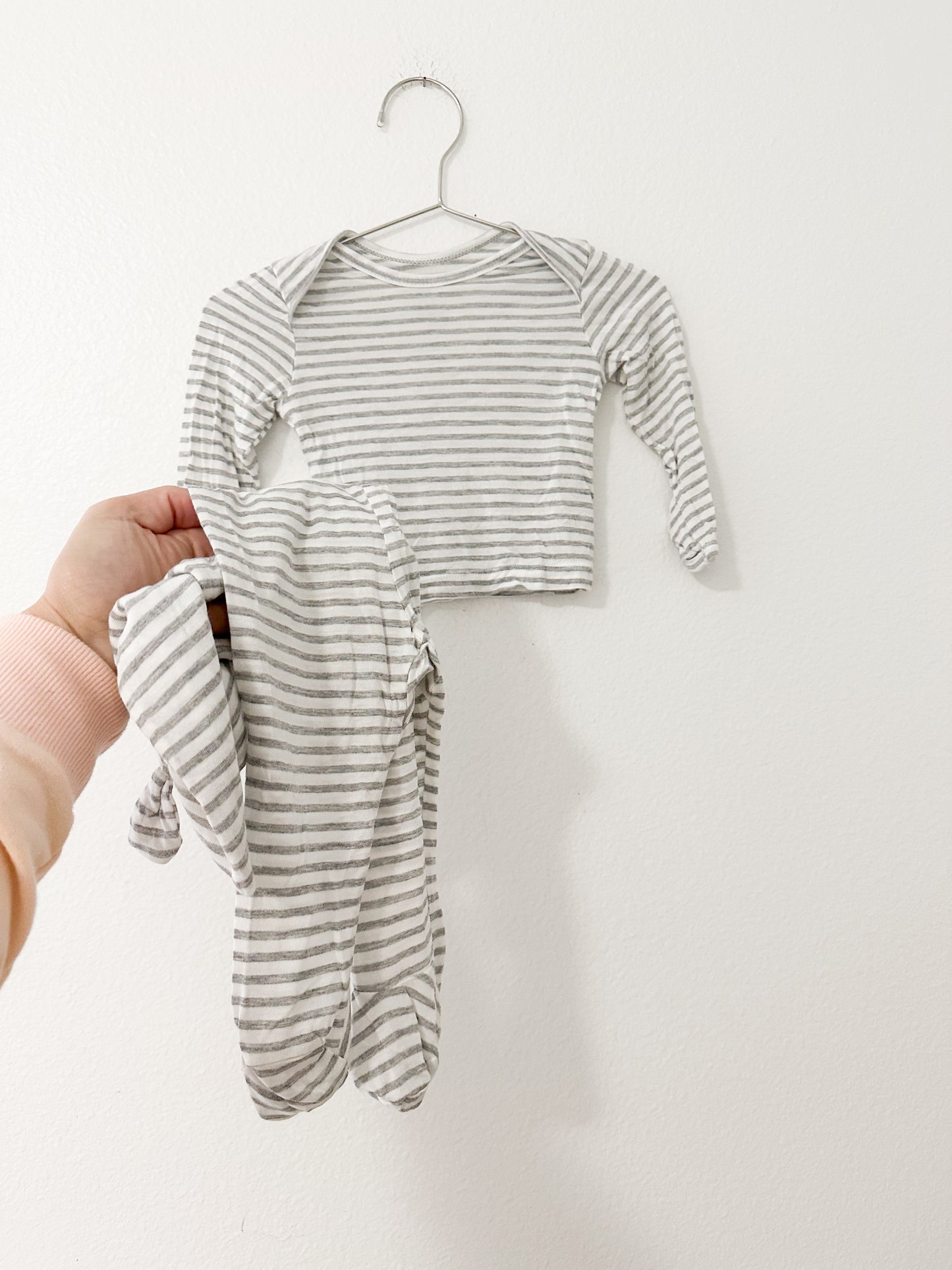 Solly baby natural and grey stripe sleeper set with hat (0/3)
