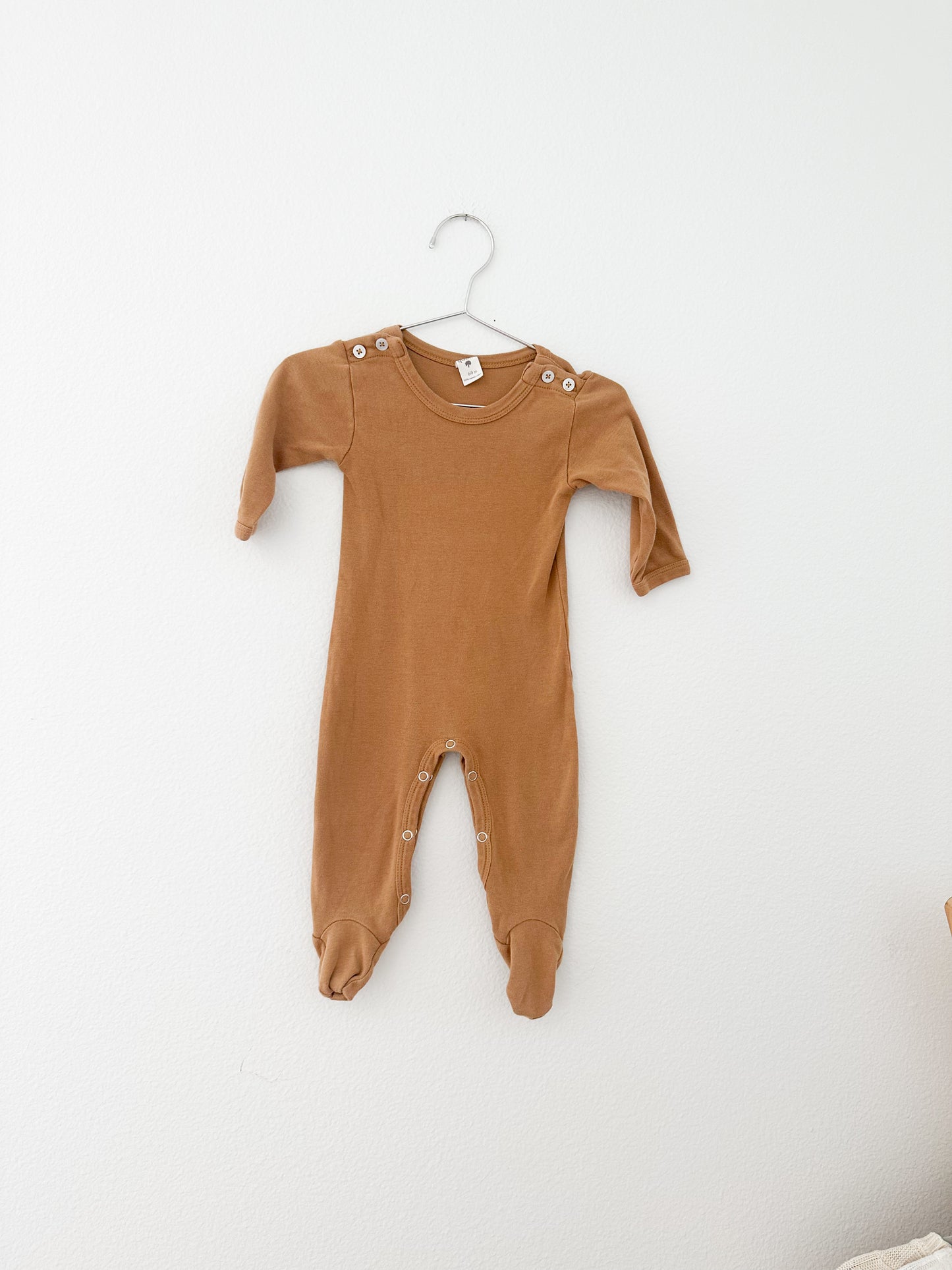Kate Quinn organic cotton romper (6/9)