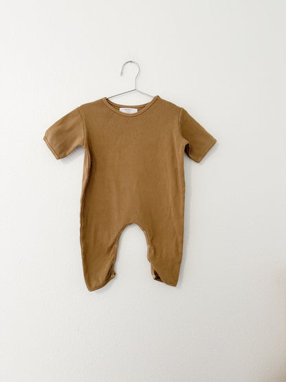Bahari studio ribbed playsuit in croissant ||2Y
