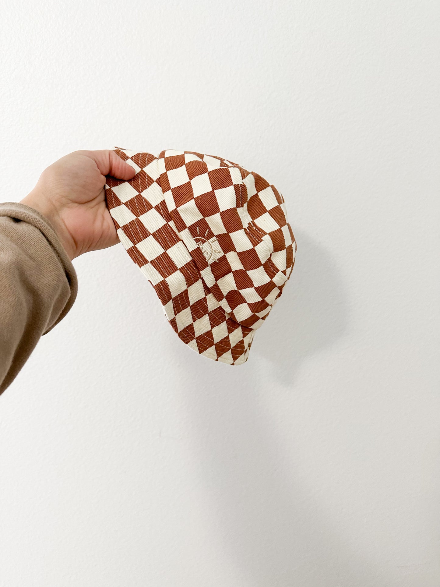 Rylee + Cru checkered bucket hat (2/3)